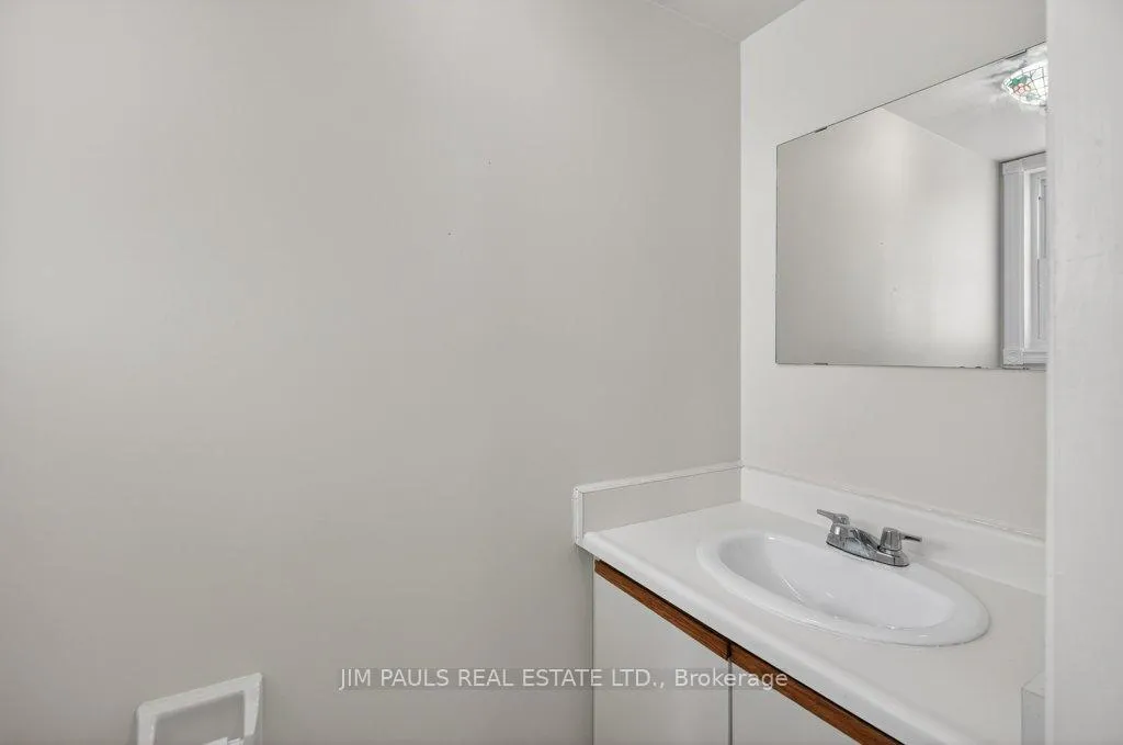 Photo 10 of 86 Rita Avenue, Hamilton, Templemead — HOMEH