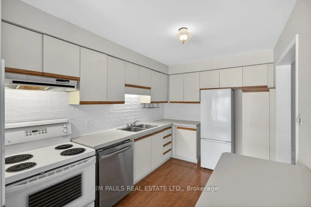 Photo 14 of 86 Rita Avenue, Hamilton, Templemead — HOMEH