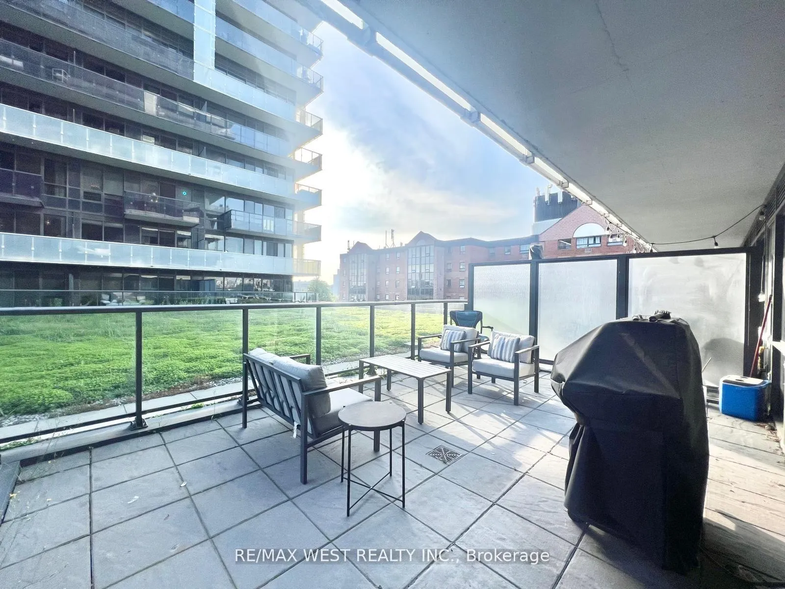 Front of Unit 502, 1030 King Street W