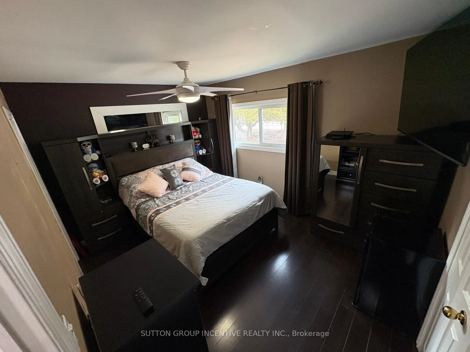 Photo 14 of 1672 St Johns Road, Innisfil, Alcona — HOMEH