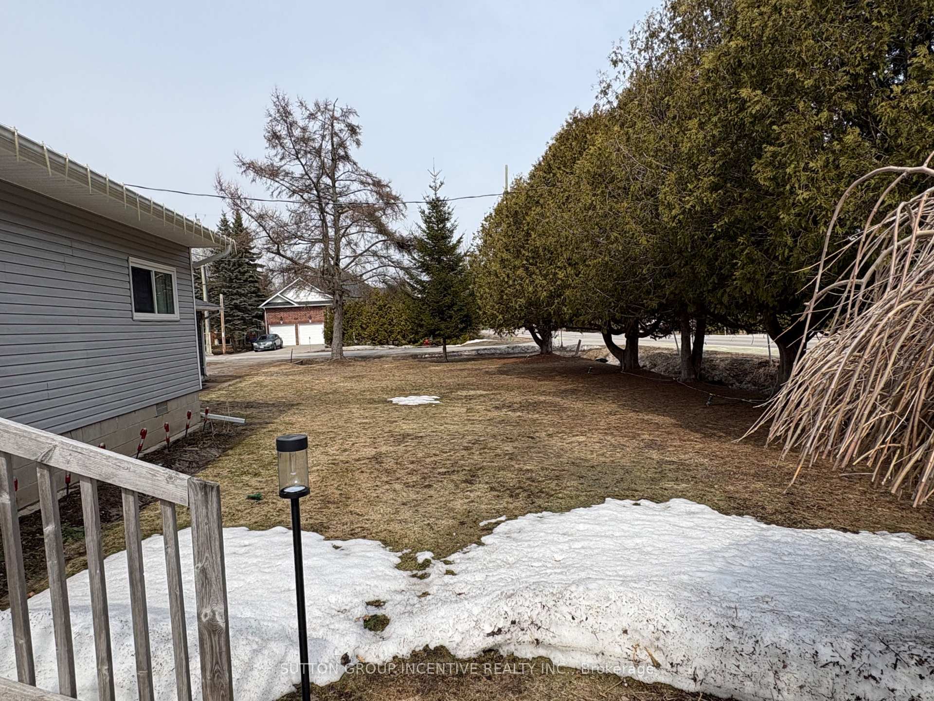 Photo 9 of 1672 St Johns Road, Innisfil, Alcona — HOMEH