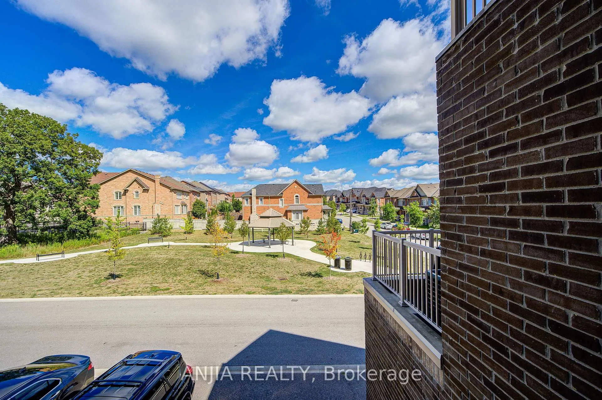 Photo 32 of 9349 Kennedy Road, Markham, Berczy — HOMEH