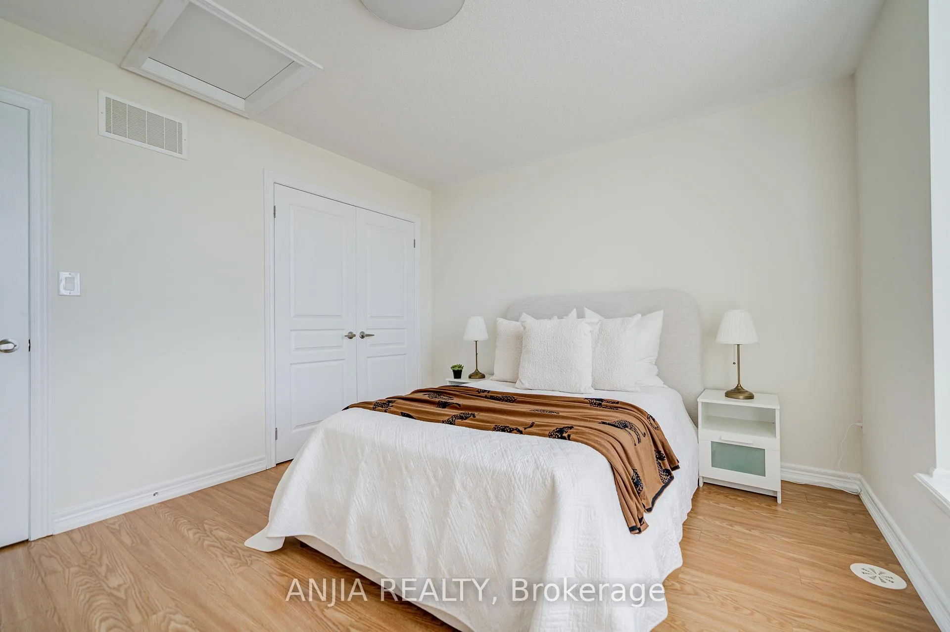 Photo 38 of 9349 Kennedy Road, Markham, Berczy — HOMEH