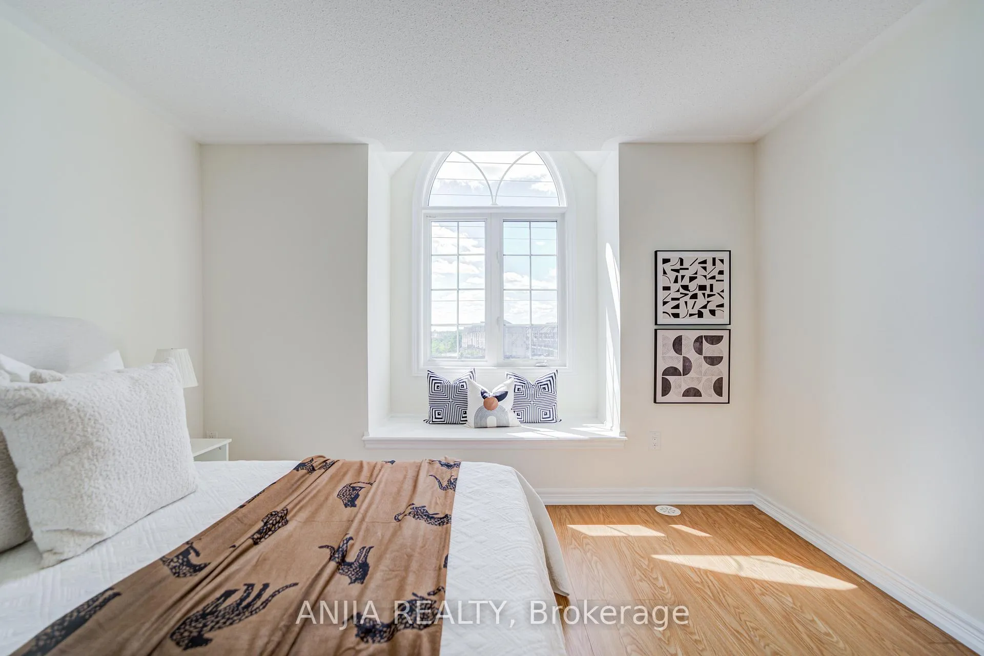 Photo 39 of 9349 Kennedy Road, Markham, Berczy — HOMEH