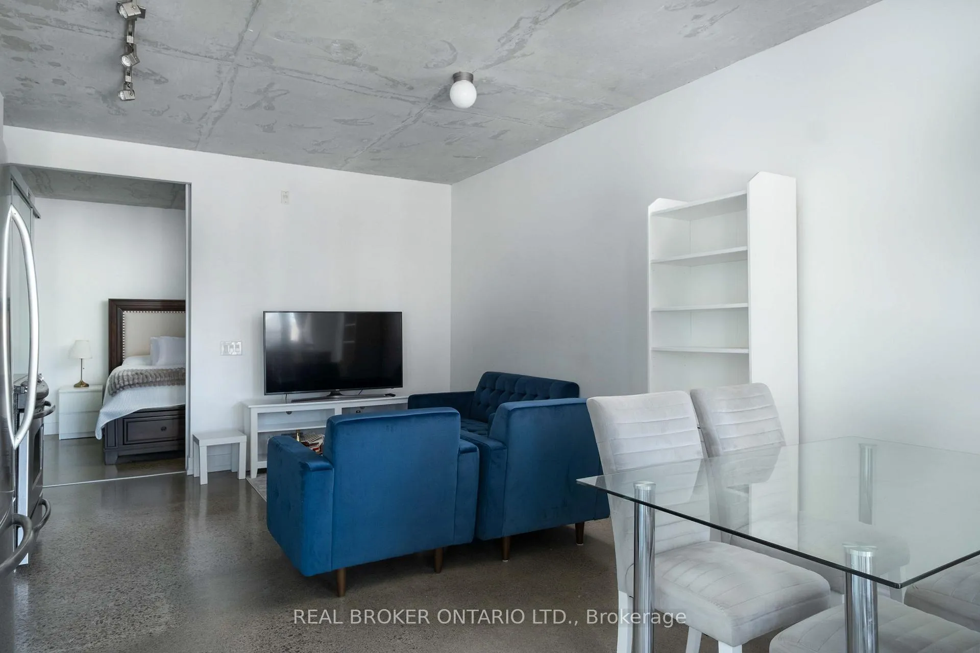 Photo 7 of Unit 203, 2 Gladstone Avenue, Toronto, Little Portugal — HOMEH