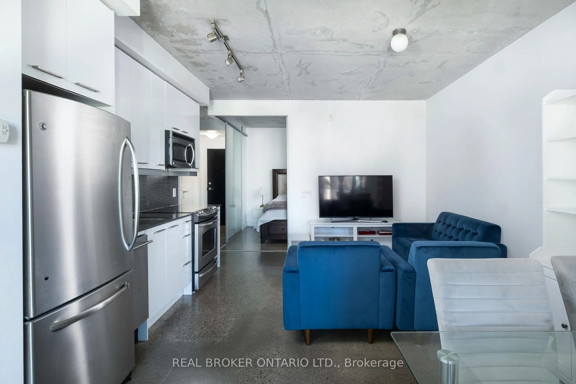 Photo 8 of Unit 203, 2 Gladstone Avenue, Toronto, Little Portugal — HOMEH
