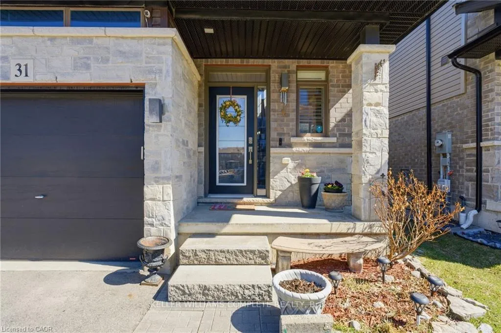 Photo 2 of Unit 31, 30 Times Square Boulevard, Hamilton, Stoney Creek Mountain — HOMEH