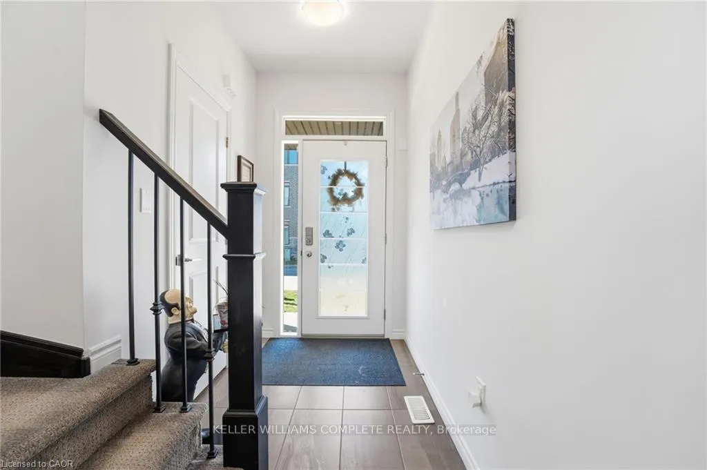 Photo 3 of Unit 31, 30 Times Square Boulevard, Hamilton, Stoney Creek Mountain — HOMEH