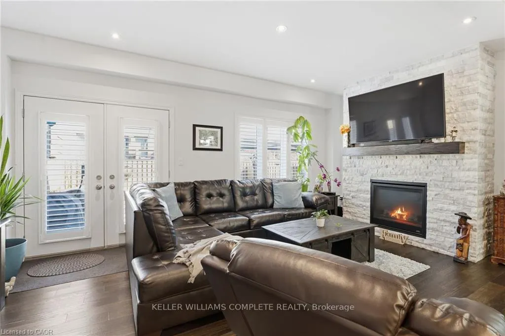 Photo 4 of Unit 31, 30 Times Square Boulevard, Hamilton, Stoney Creek Mountain — HOMEH