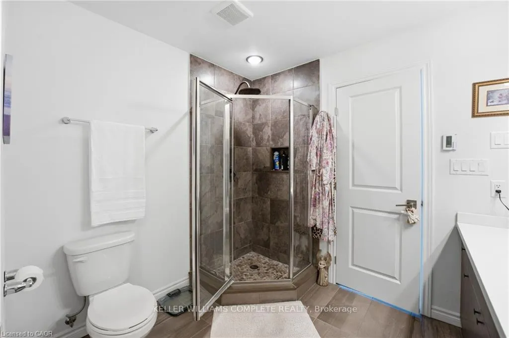 Photo 15 of Unit 31, 30 Times Square Boulevard, Hamilton, Stoney Creek Mountain — HOMEH