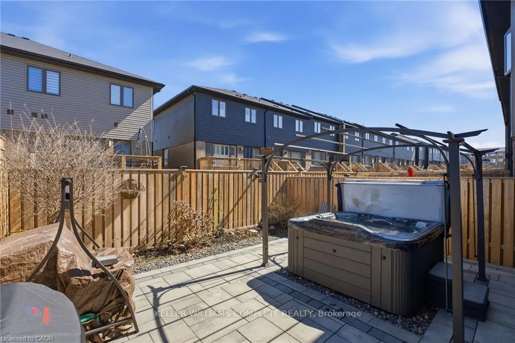 Photo 24 of Unit 31, 30 Times Square Boulevard, Hamilton, Stoney Creek Mountain — HOMEH
