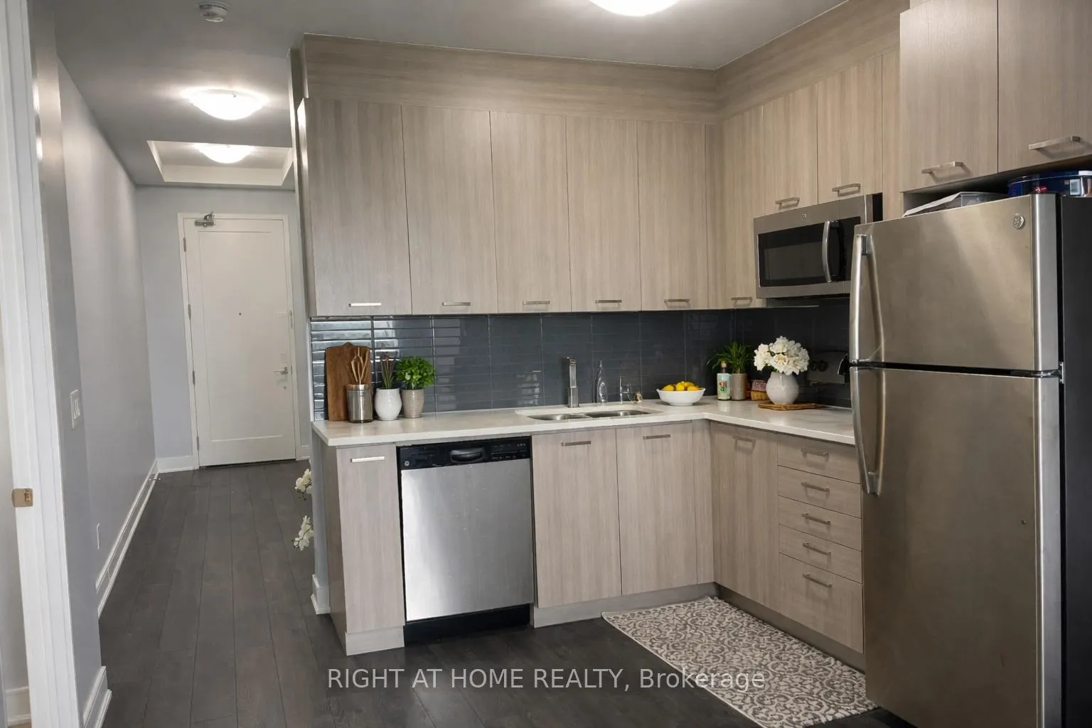 Photo 2 of Unit 708, 150 Main Street W, Hamilton, Central — HOMEH