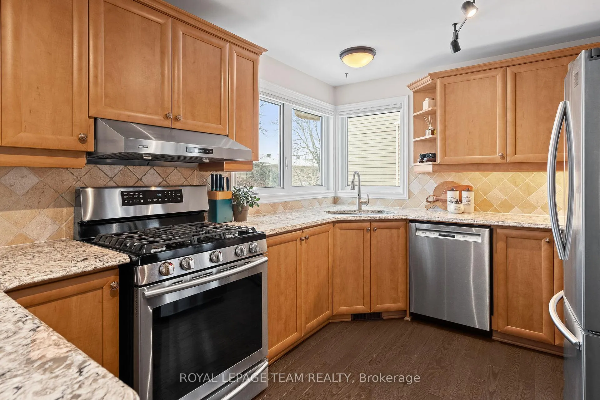 Photo 10 of 15 Wellfleet Crescent, Ottawa, Barrhaven - Cedargrove/Fraserdale — HOMEH