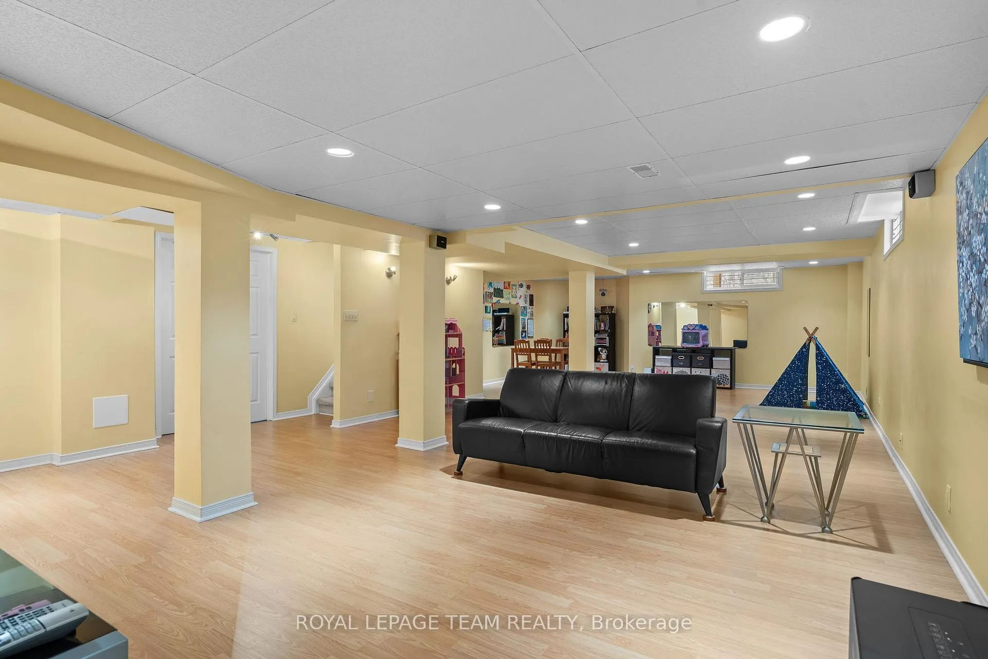 Photo 37 of 15 Wellfleet Crescent, Ottawa, Barrhaven - Cedargrove/Fraserdale — HOMEH
