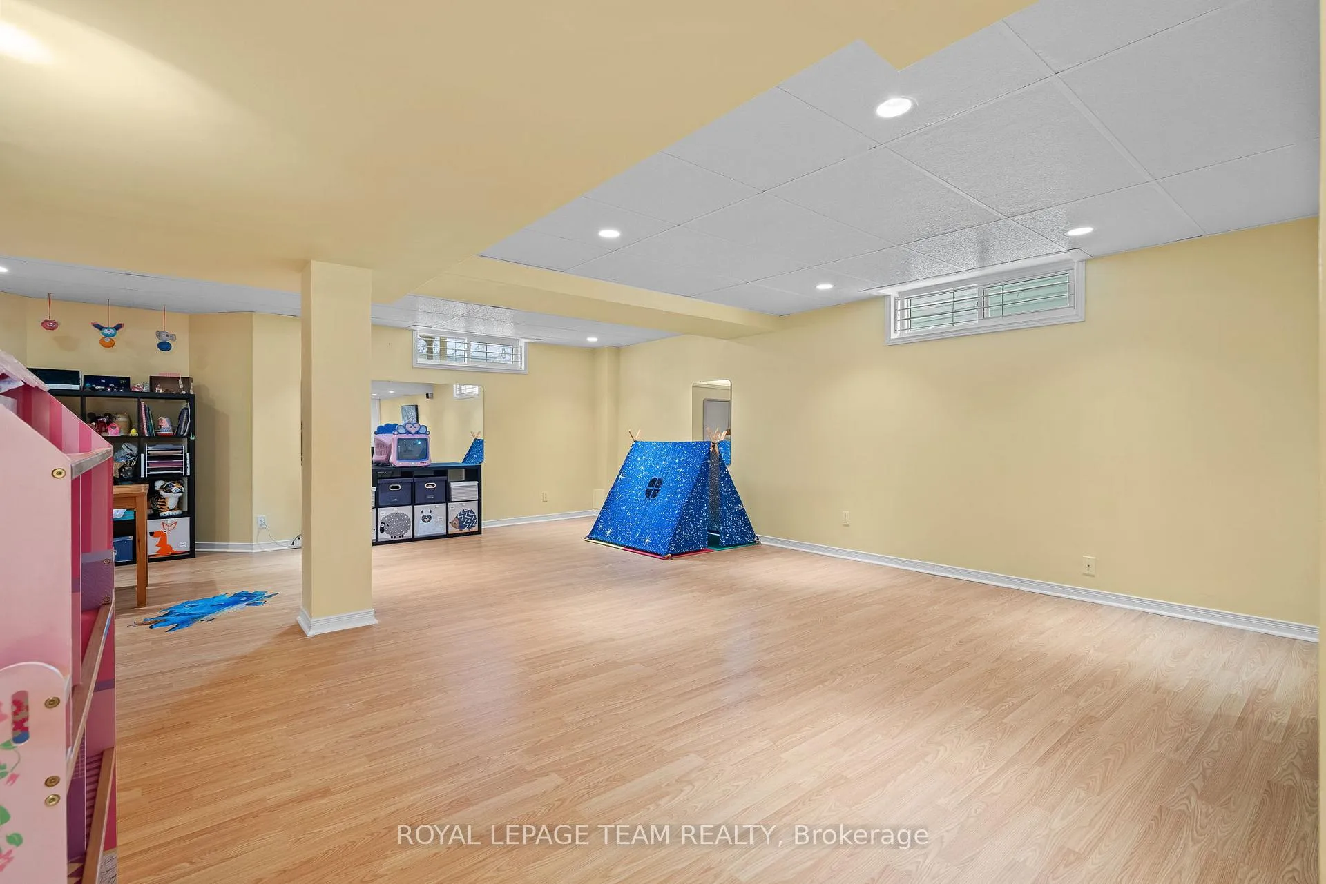 Photo 38 of 15 Wellfleet Crescent, Ottawa, Barrhaven - Cedargrove/Fraserdale — HOMEH