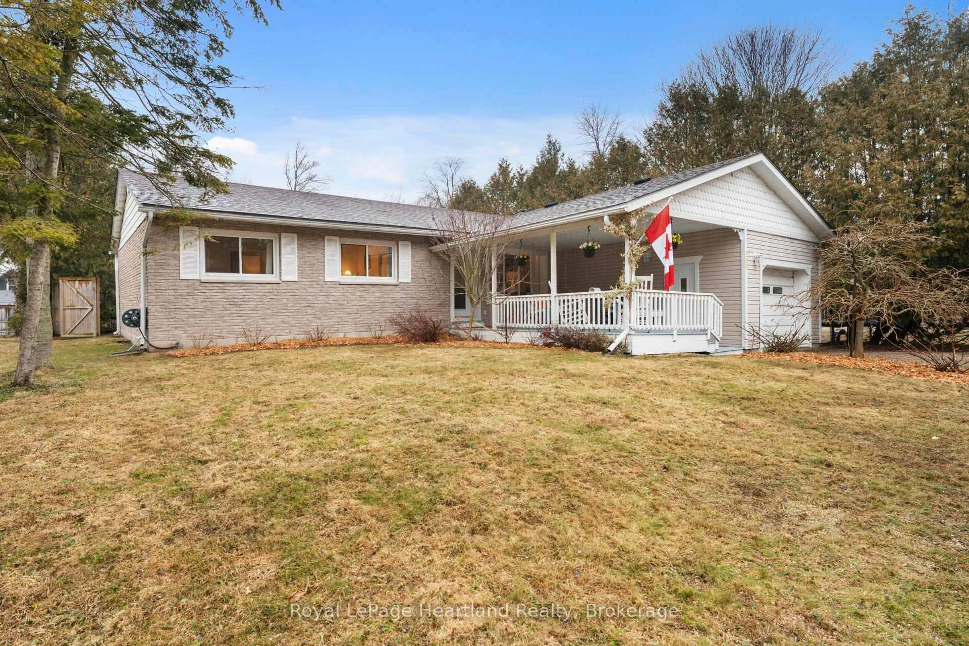 Photo 2 of 209 Cedar Close, Huron-Kinloss — HOMEH