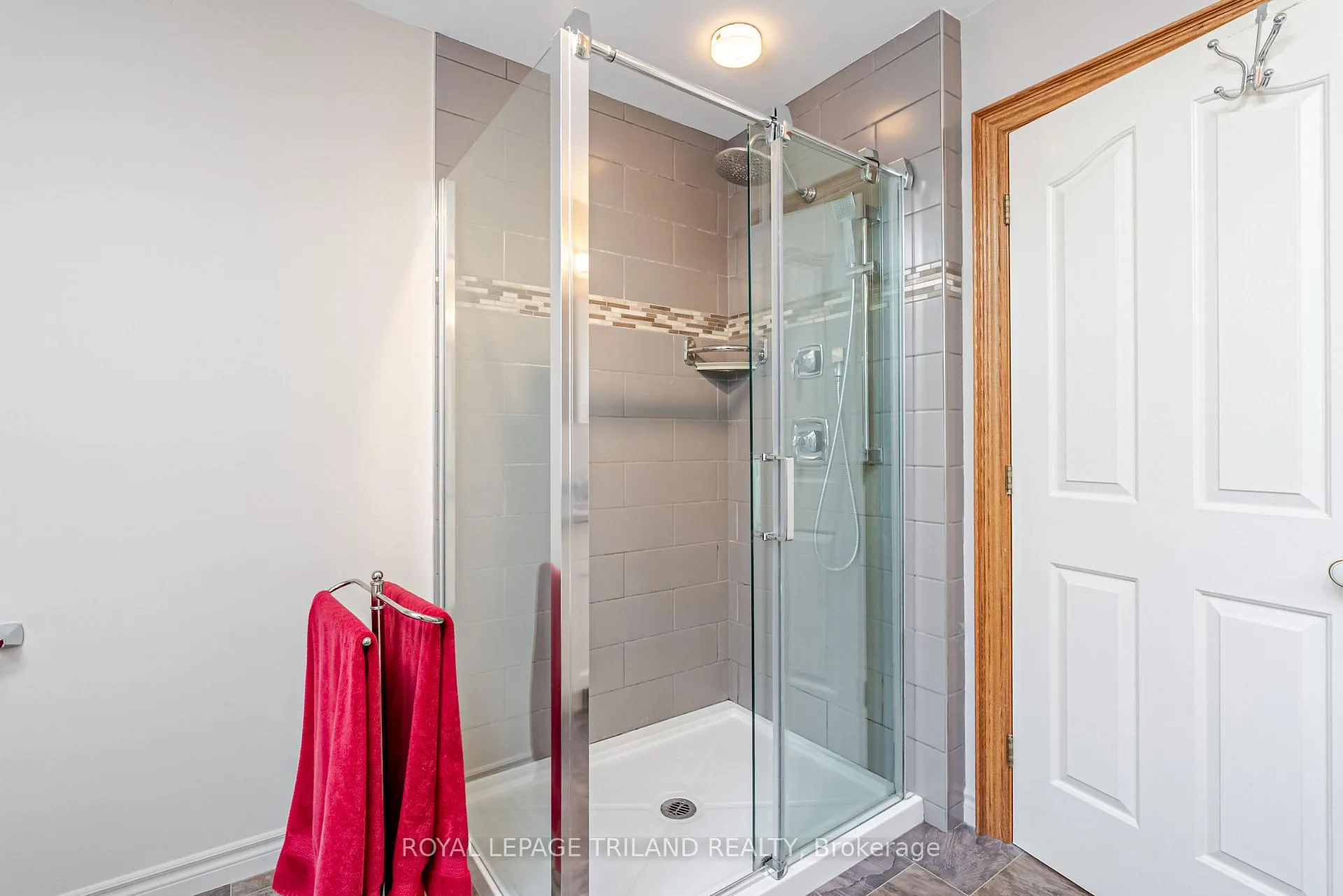 Photo 25 of 28 Sinclair Crescent, Aylmer — HOMEH