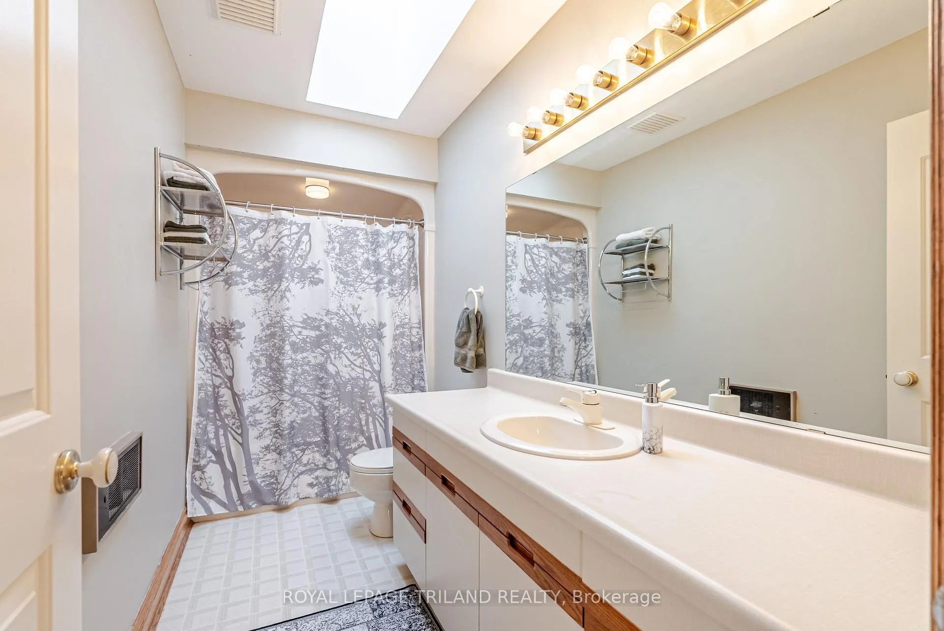 Photo 28 of 28 Sinclair Crescent, Aylmer — HOMEH