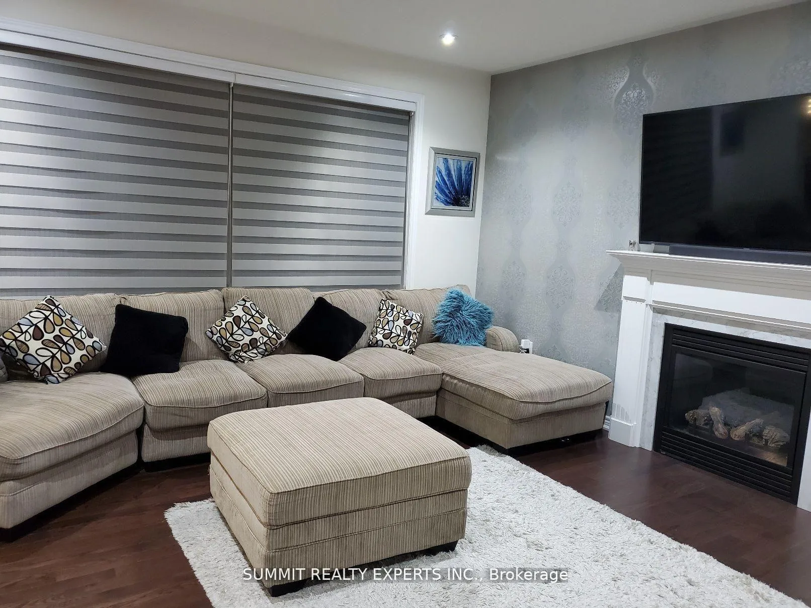 Photo 3 of 74 Antibes Drive, Brampton, Credit Valley — HOMEH