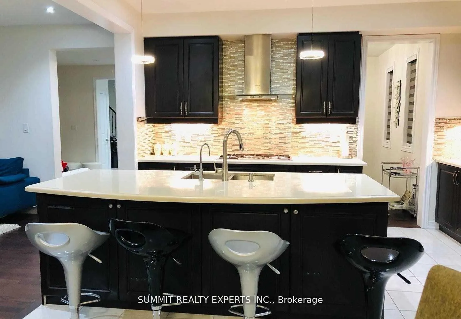 Photo 6 of 74 Antibes Drive, Brampton, Credit Valley — HOMEH