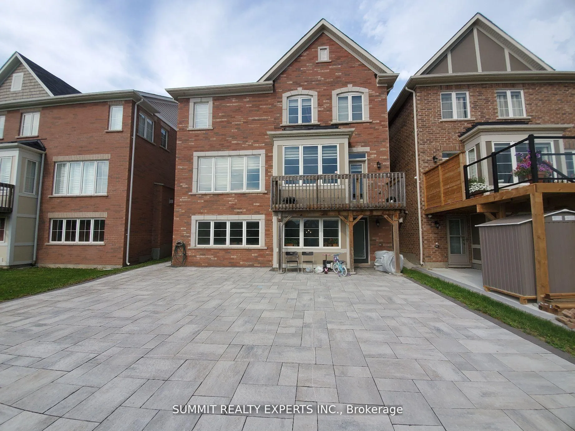 Photo 11 of 74 Antibes Drive, Brampton, Credit Valley — HOMEH