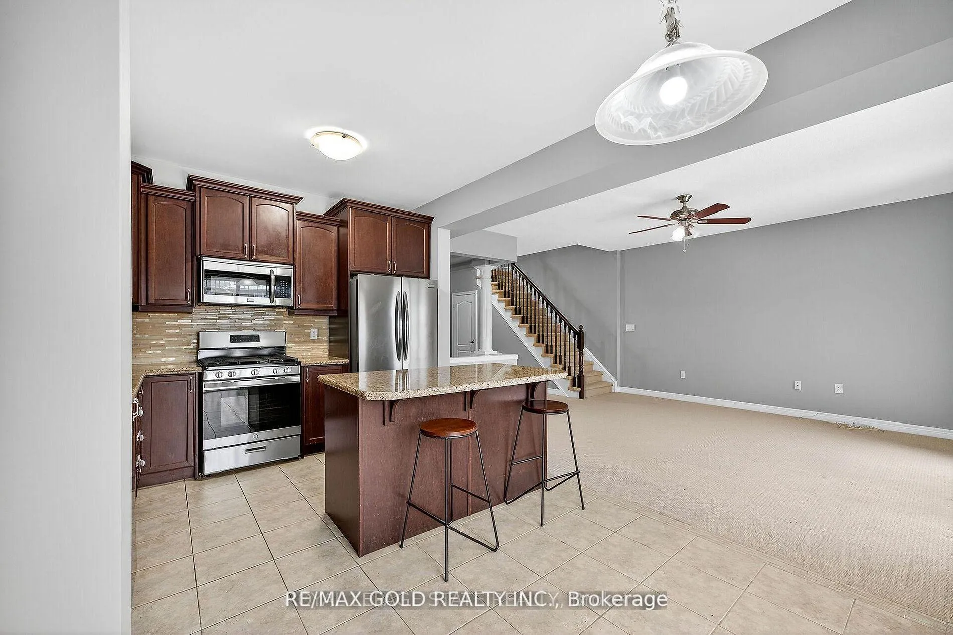 Photo 8 of 61 Irwin Avenue, Hamilton, Ancaster — HOMEH