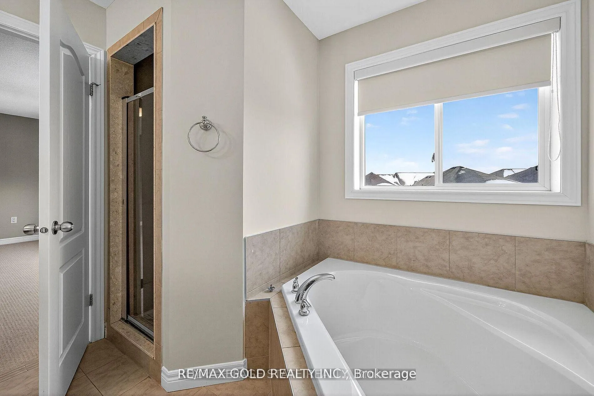 Photo 19 of 61 Irwin Avenue, Hamilton, Ancaster — HOMEH