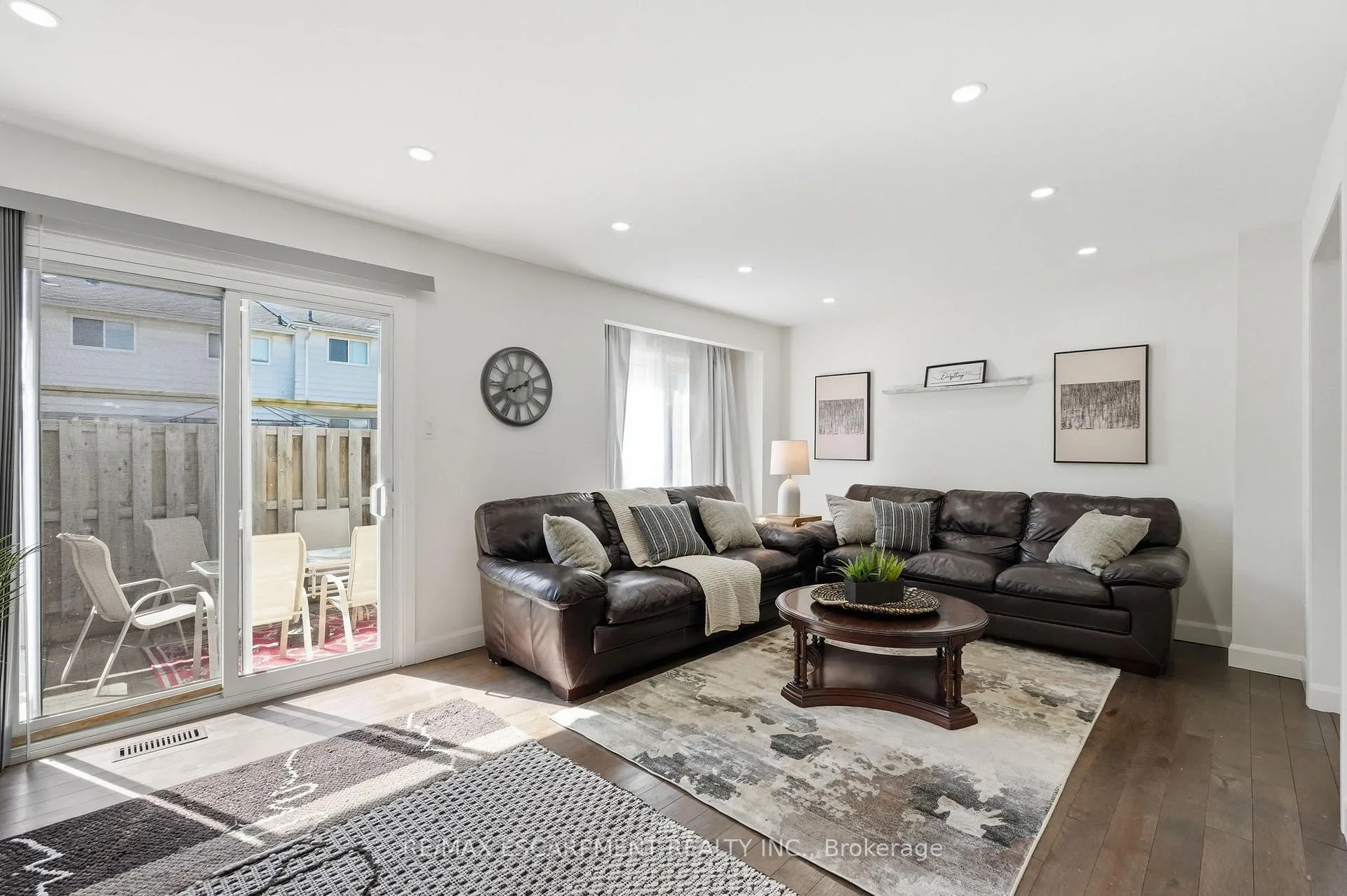 Photo 6 of Unit 4, 2252 Upper Middle Road, Burlington, Brant Hills — HOMEH