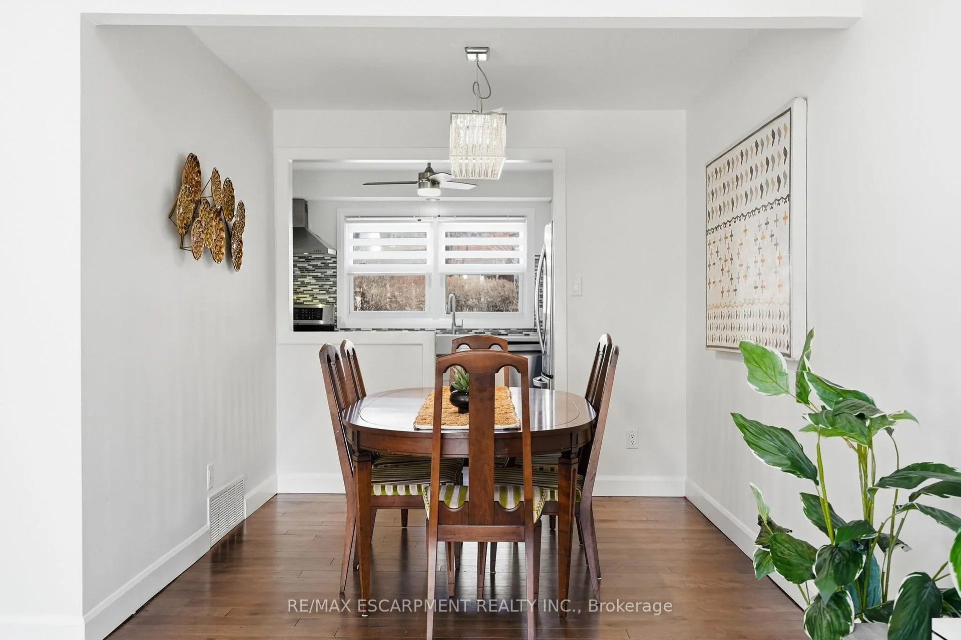 Photo 8 of Unit 4, 2252 Upper Middle Road, Burlington, Brant Hills — HOMEH