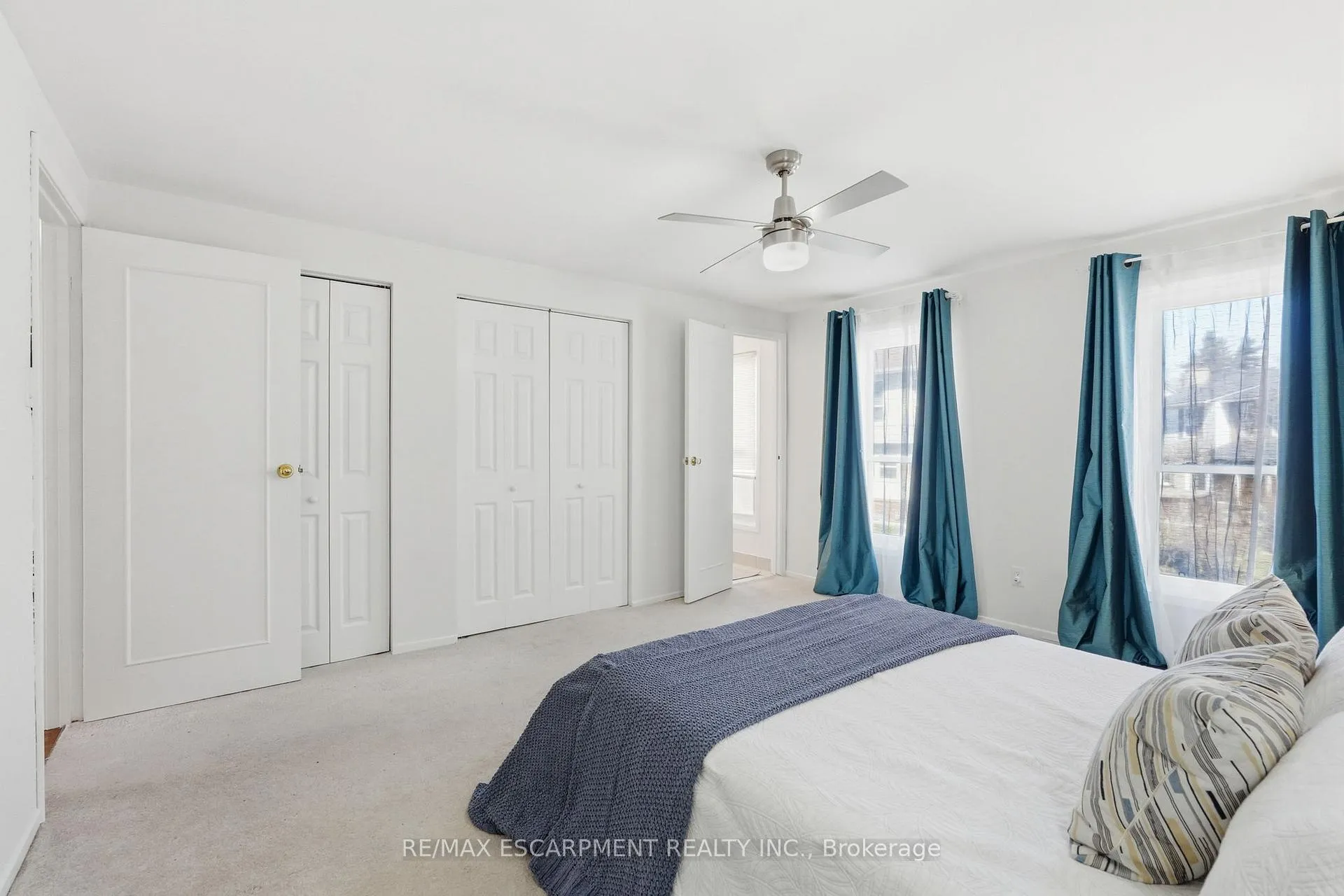 Photo 18 of Unit 4, 2252 Upper Middle Road, Burlington, Brant Hills — HOMEH