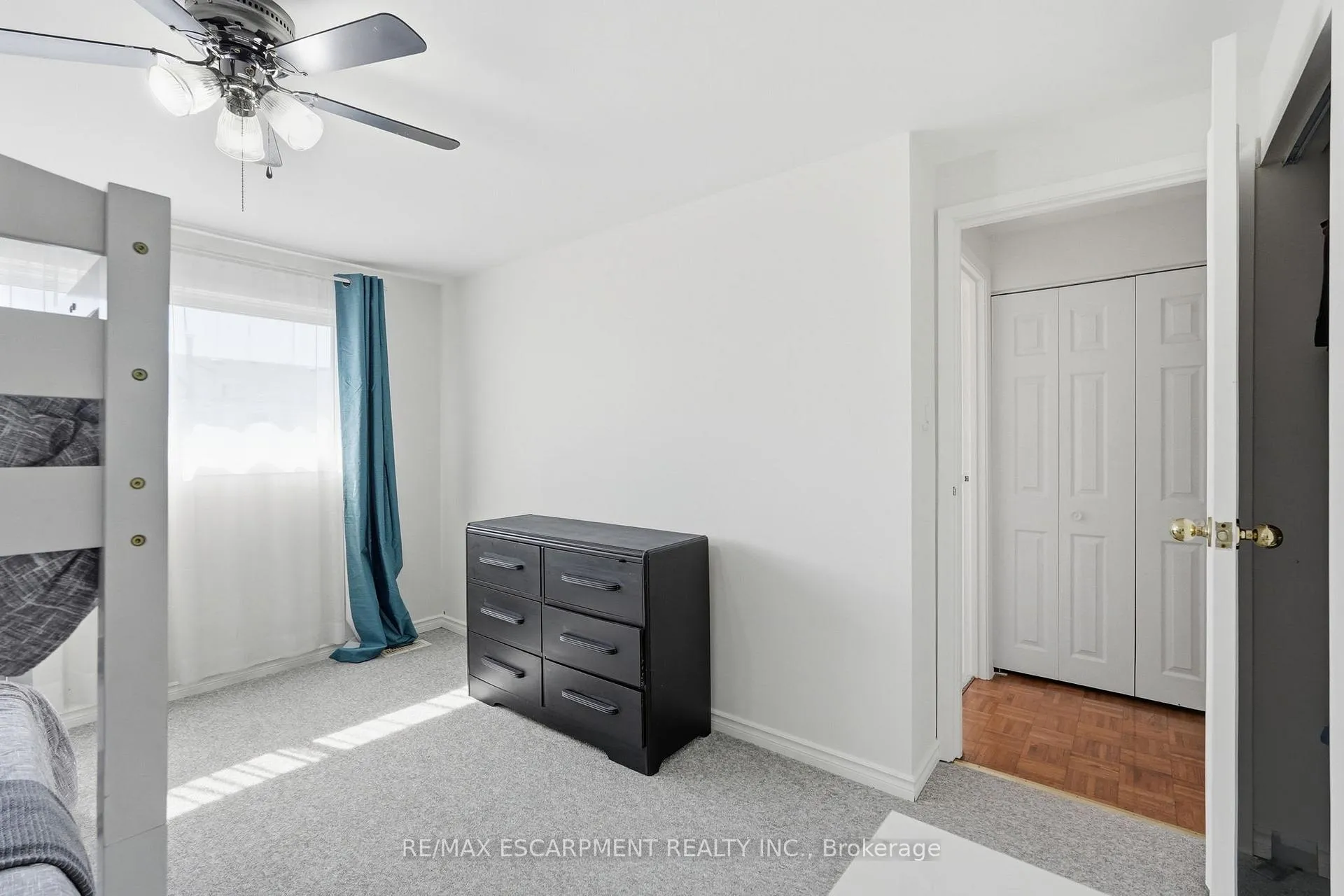 Photo 24 of Unit 4, 2252 Upper Middle Road, Burlington, Brant Hills — HOMEH