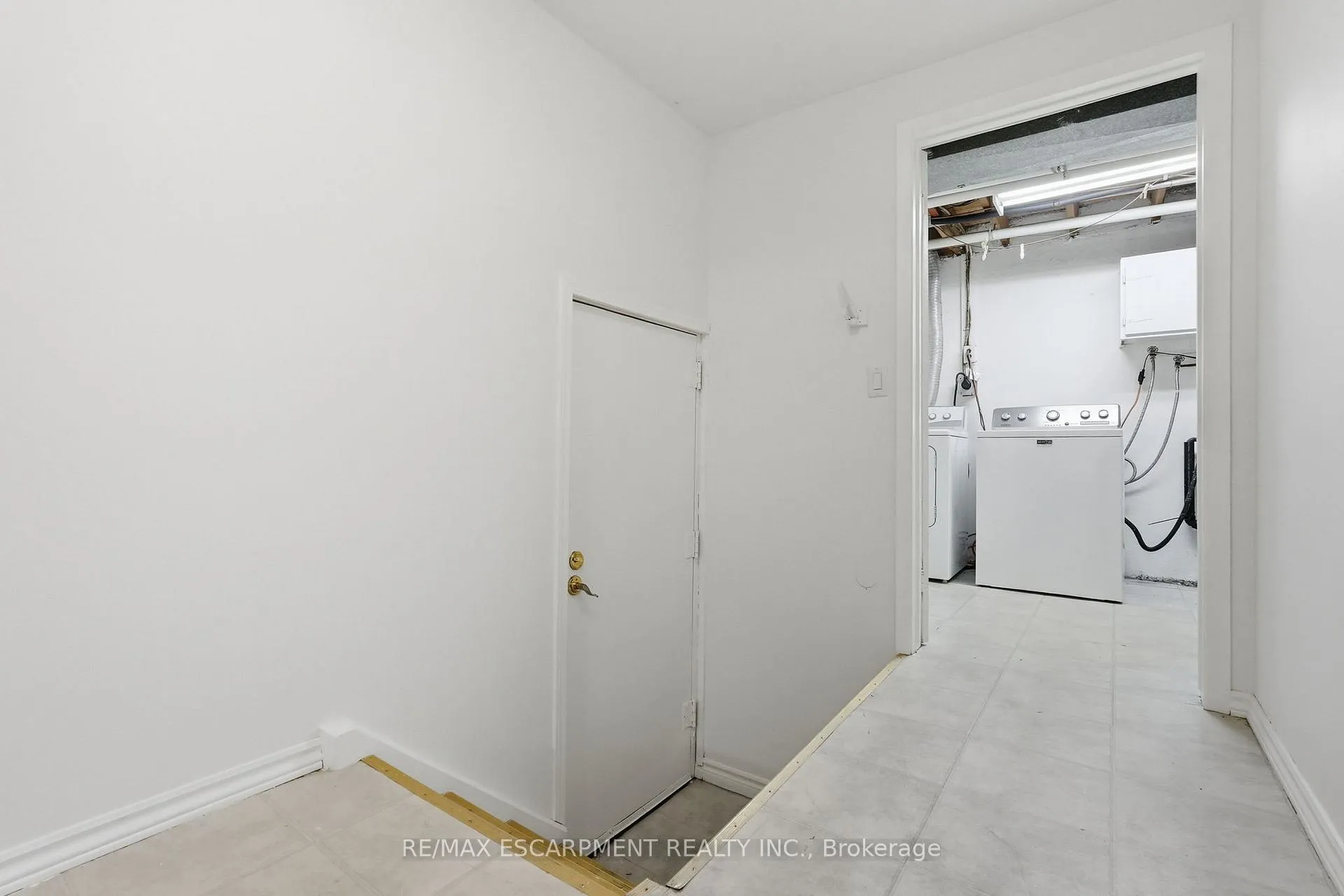 Photo 30 of Unit 4, 2252 Upper Middle Road, Burlington, Brant Hills — HOMEH