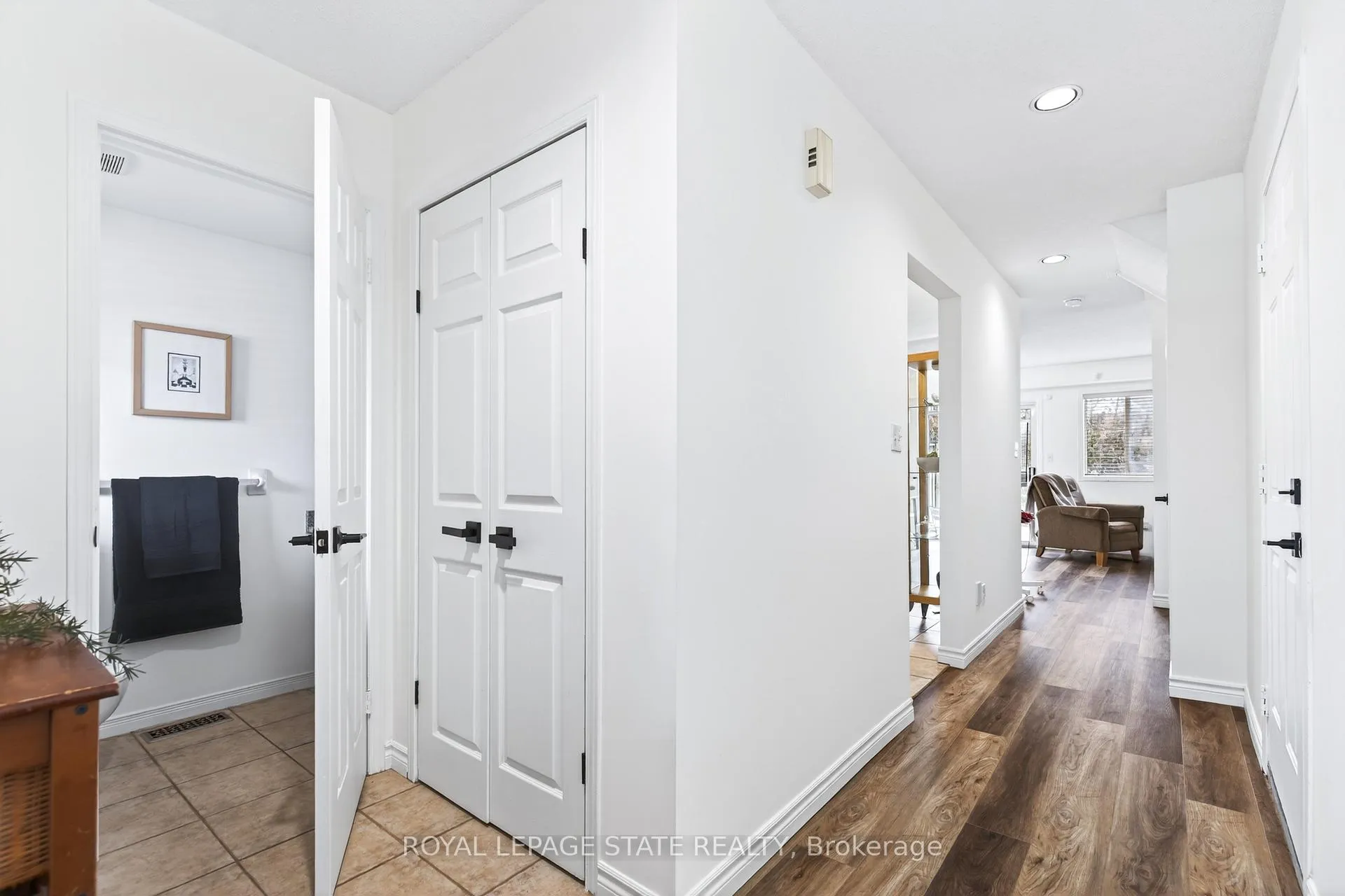 Photo 4 of 1279 Nottingham Avenue, Burlington, Mountainside — HOMEH
