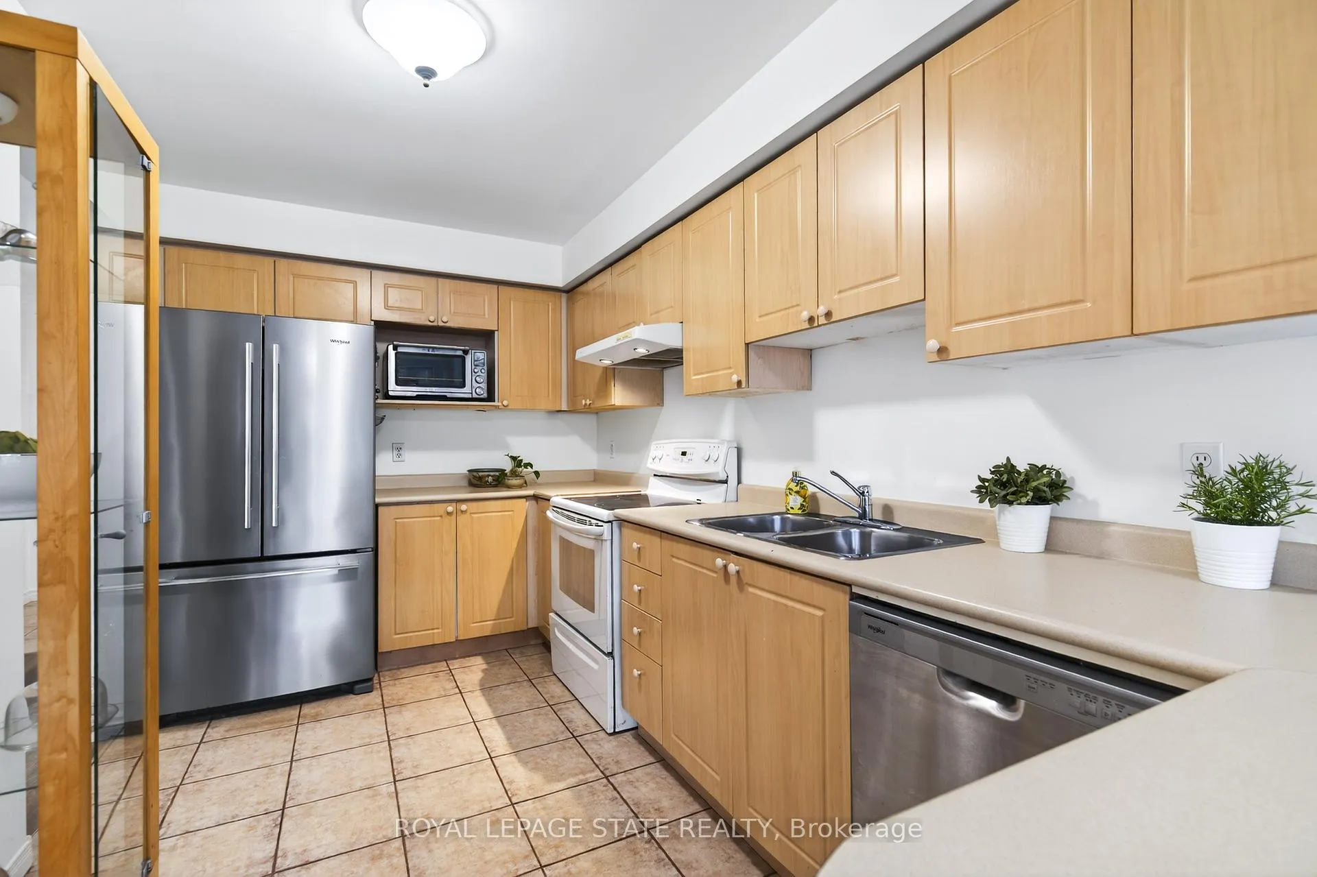 Photo 7 of 1279 Nottingham Avenue, Burlington, Mountainside — HOMEH