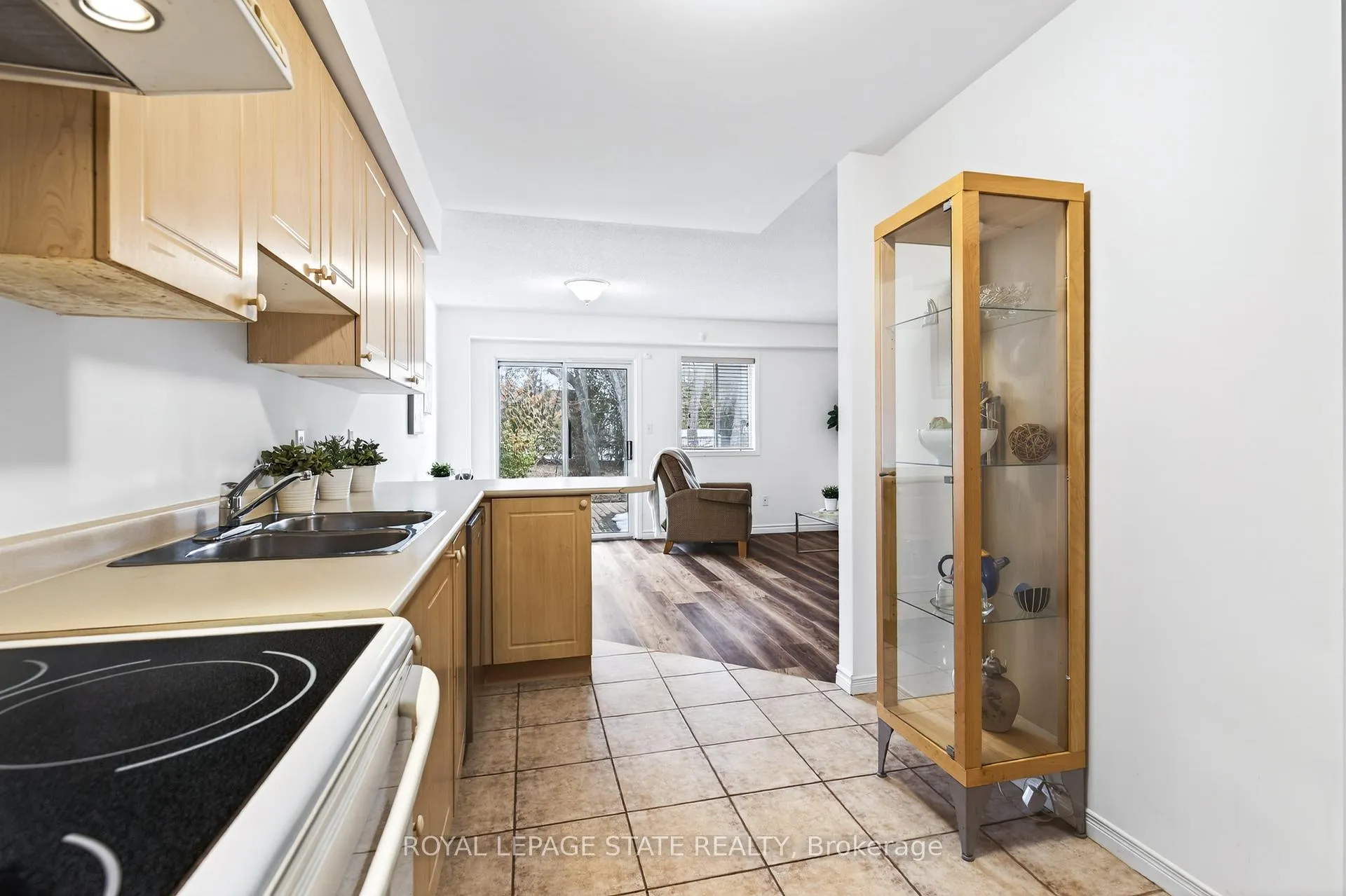 Photo 8 of 1279 Nottingham Avenue, Burlington, Mountainside — HOMEH