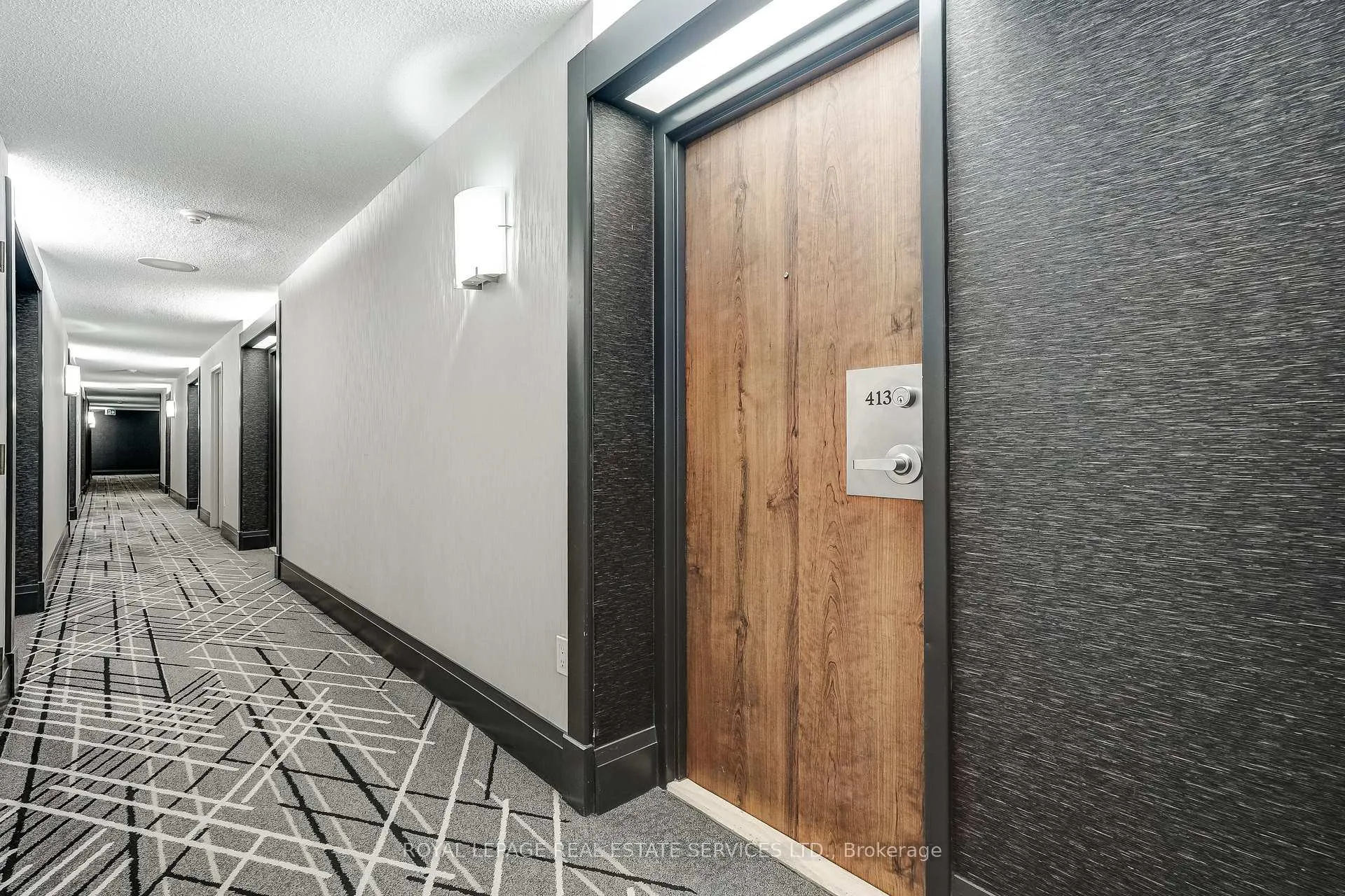 Front of Unit 413, 705 King Street W