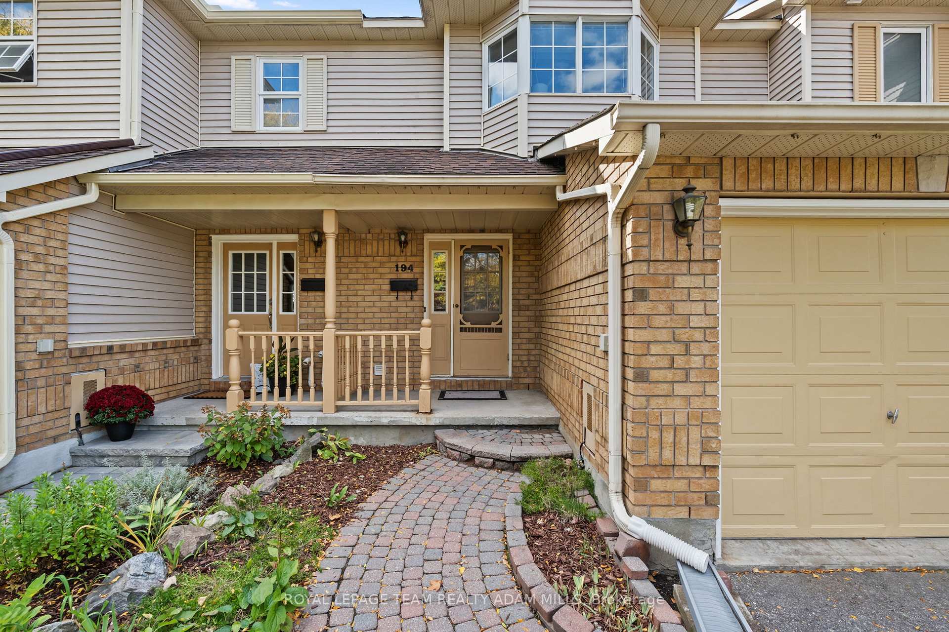 Photo 3 of 194 Blackdome Crescent, Ottawa, Kanata - Kanata Lakes/Heritage Hills — HOMEH