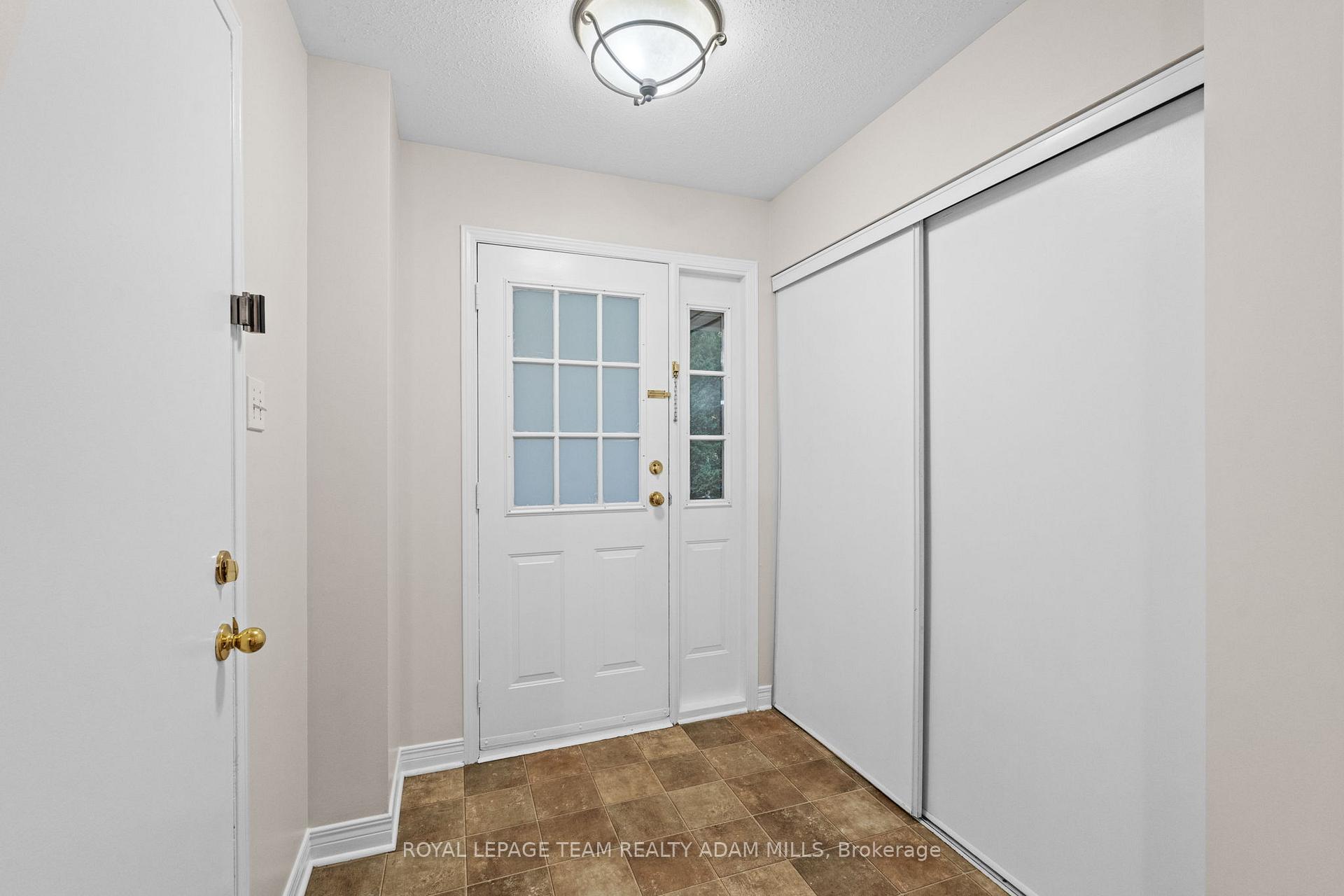 Photo 4 of 194 Blackdome Crescent, Ottawa, Kanata - Kanata Lakes/Heritage Hills — HOMEH