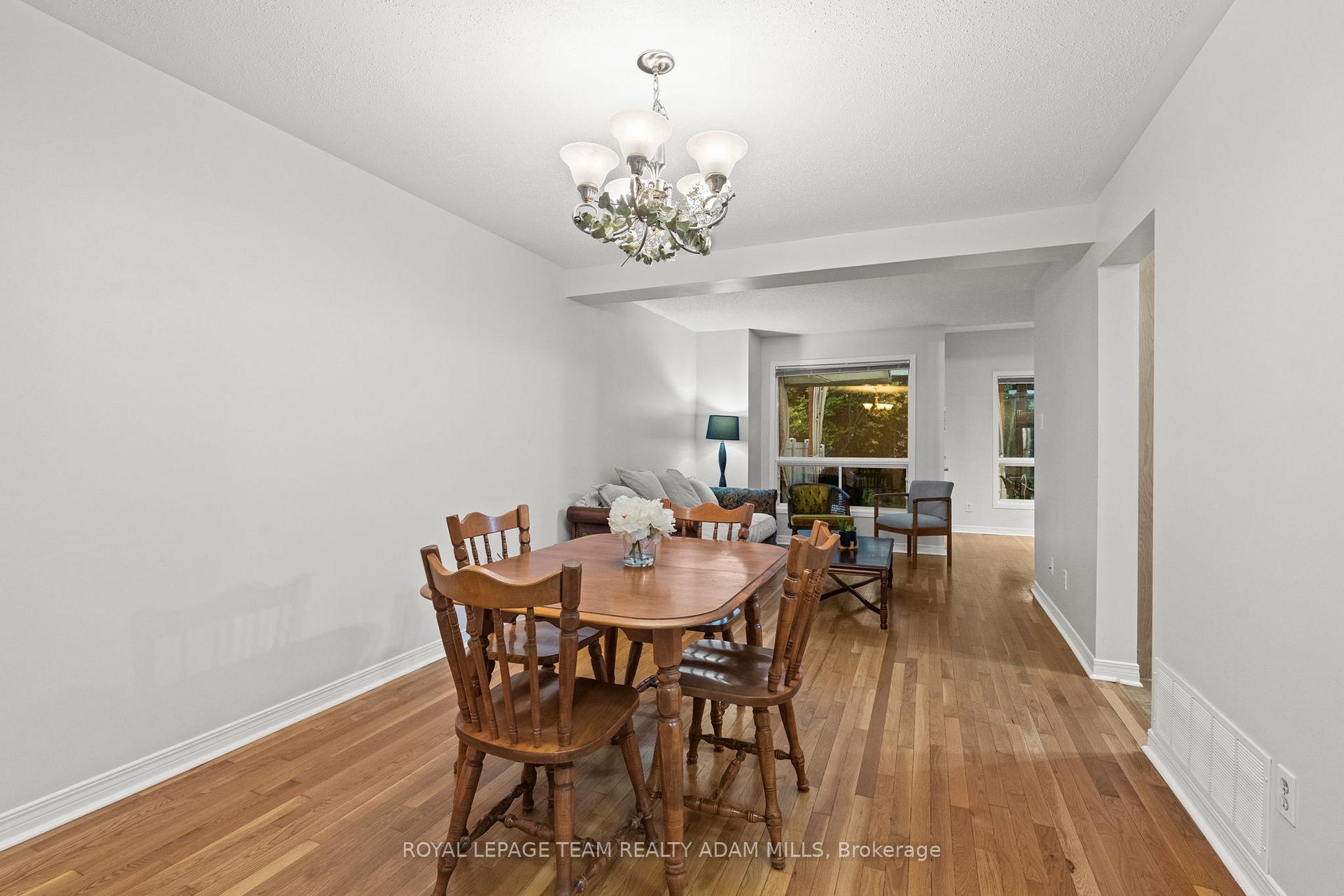 Photo 7 of 194 Blackdome Crescent, Ottawa, Kanata - Kanata Lakes/Heritage Hills — HOMEH