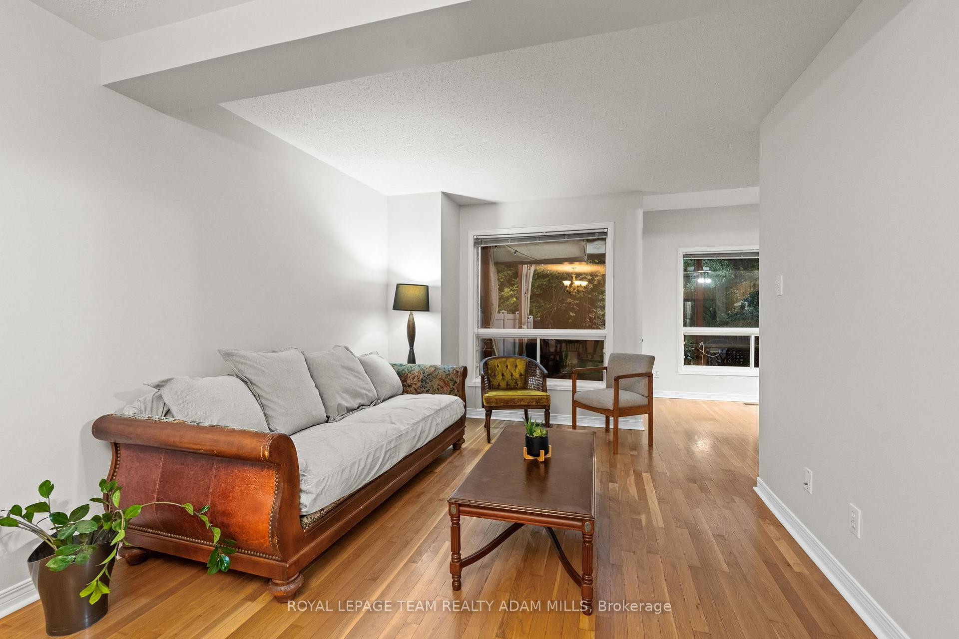 Photo 11 of 194 Blackdome Crescent, Ottawa, Kanata - Kanata Lakes/Heritage Hills — HOMEH