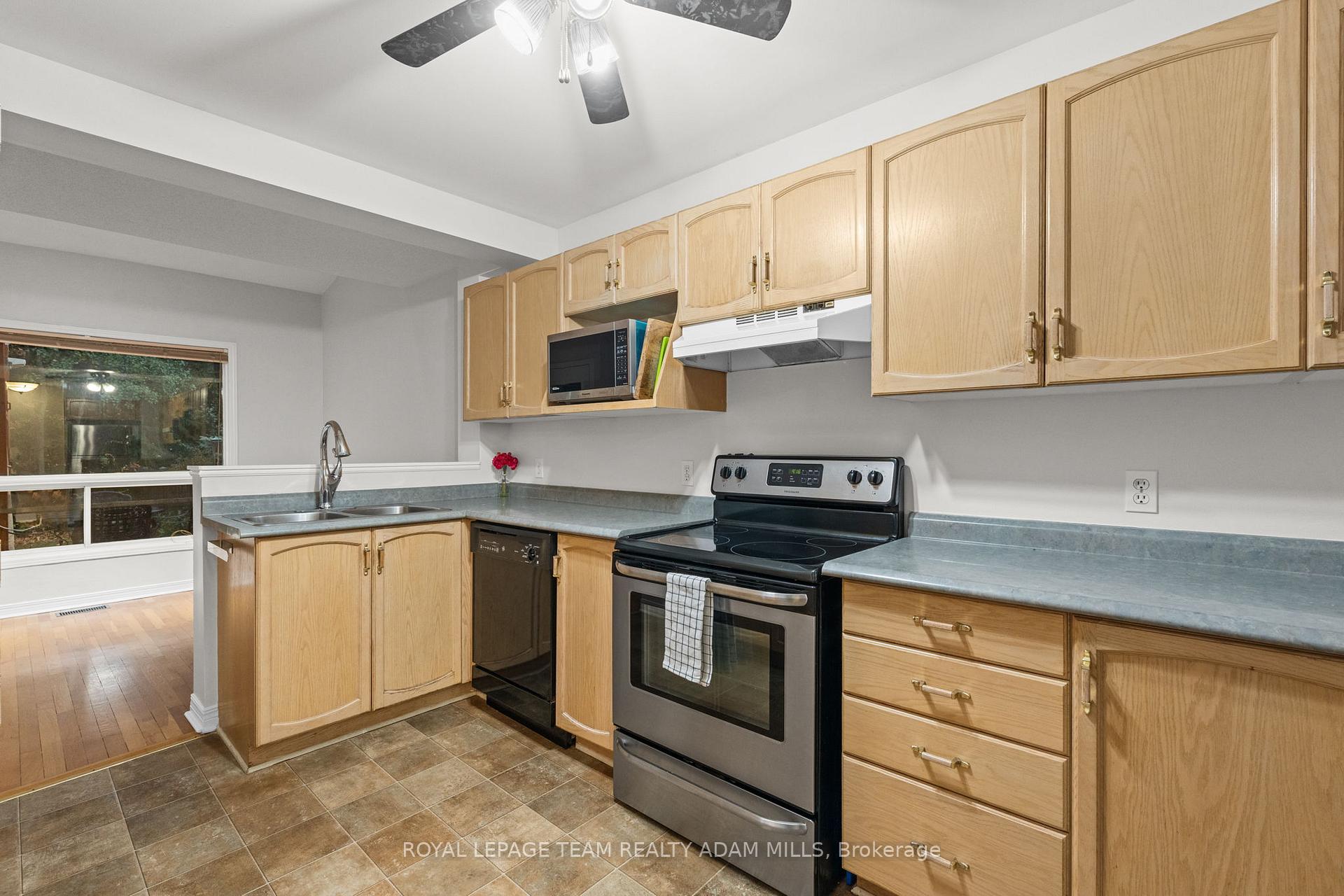 Photo 14 of 194 Blackdome Crescent, Ottawa, Kanata - Kanata Lakes/Heritage Hills — HOMEH