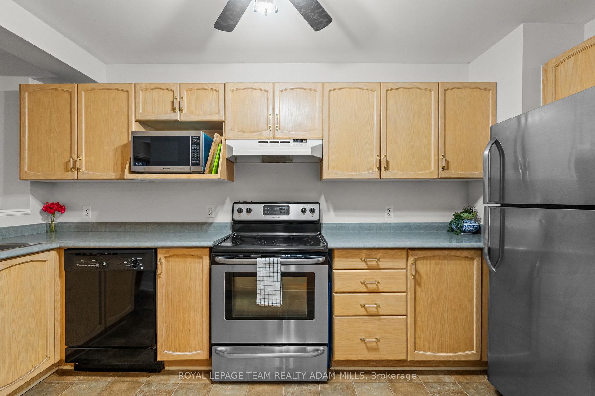Photo 15 of 194 Blackdome Crescent, Ottawa, Kanata - Kanata Lakes/Heritage Hills — HOMEH