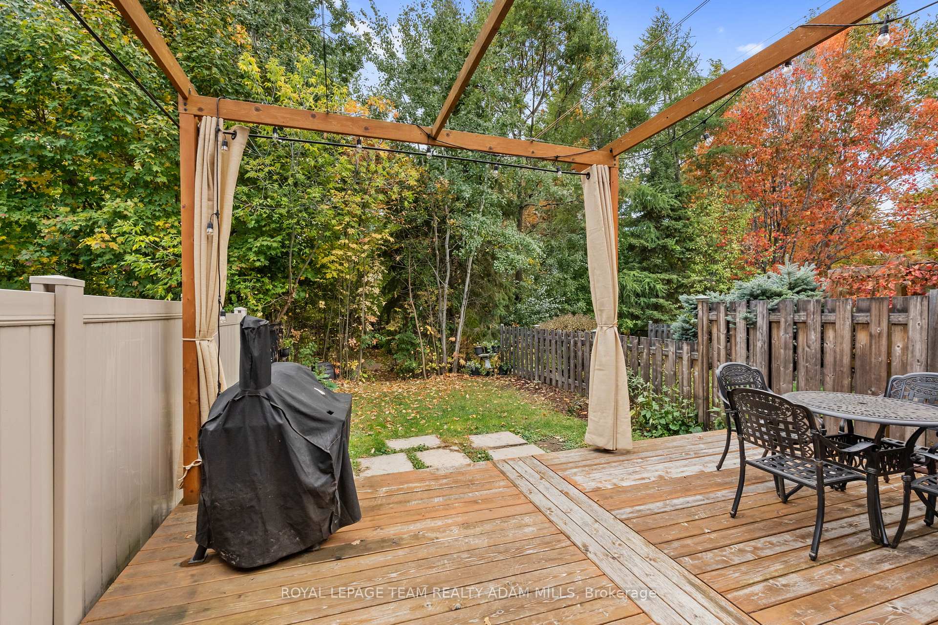 Photo 38 of 194 Blackdome Crescent, Ottawa, Kanata - Kanata Lakes/Heritage Hills — HOMEH