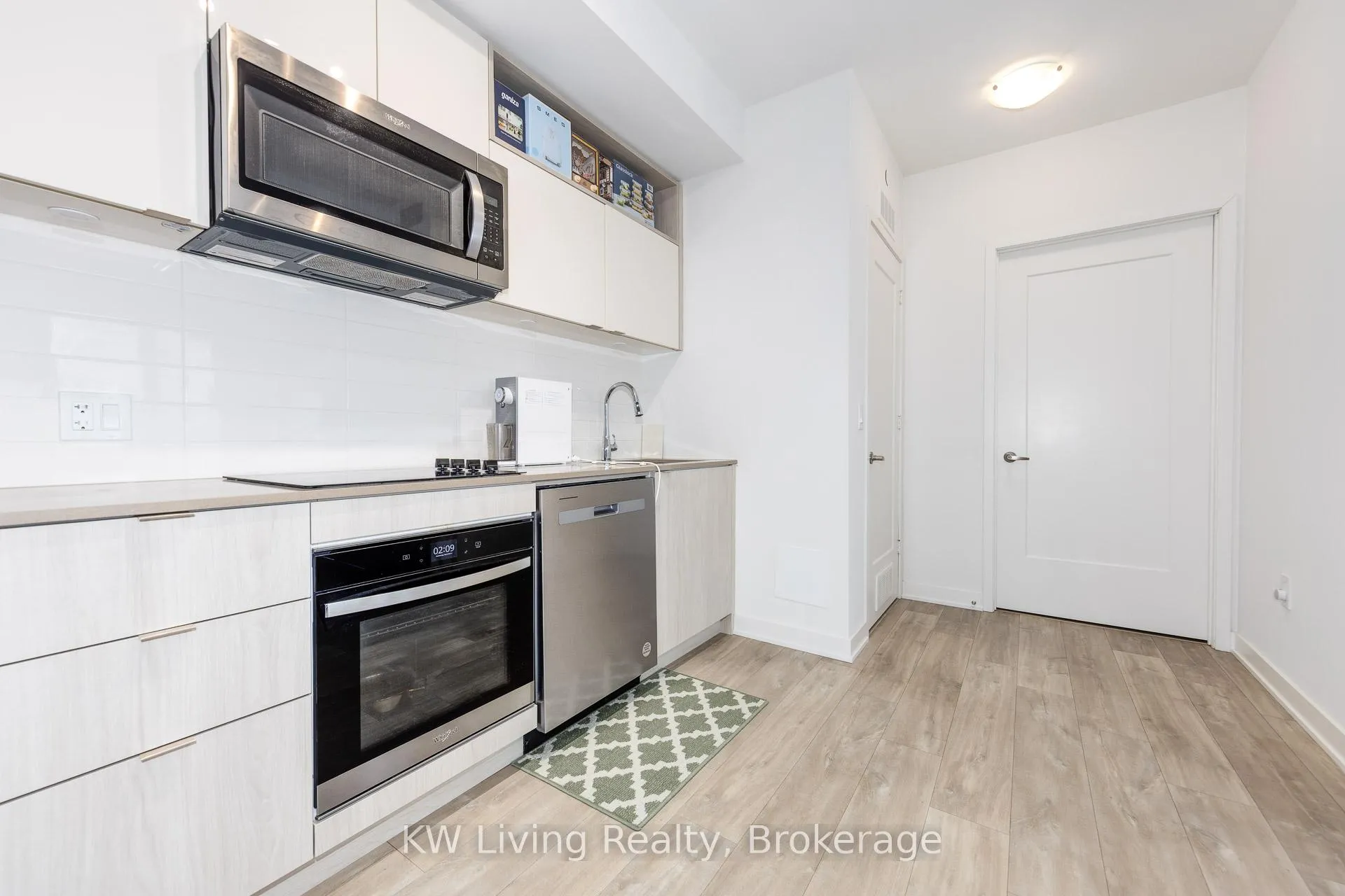 Photo 2 of Unit 2001, 70 Princess Street, Toronto, Waterfront Communities — HOMEH