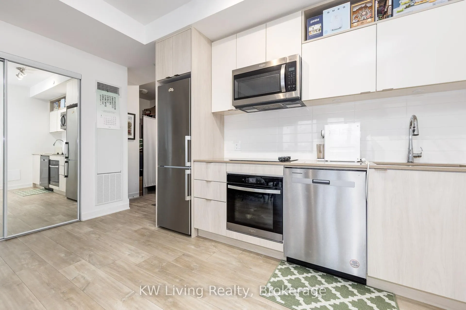 Photo 4 of Unit 2001, 70 Princess Street, Toronto, Waterfront Communities — HOMEH