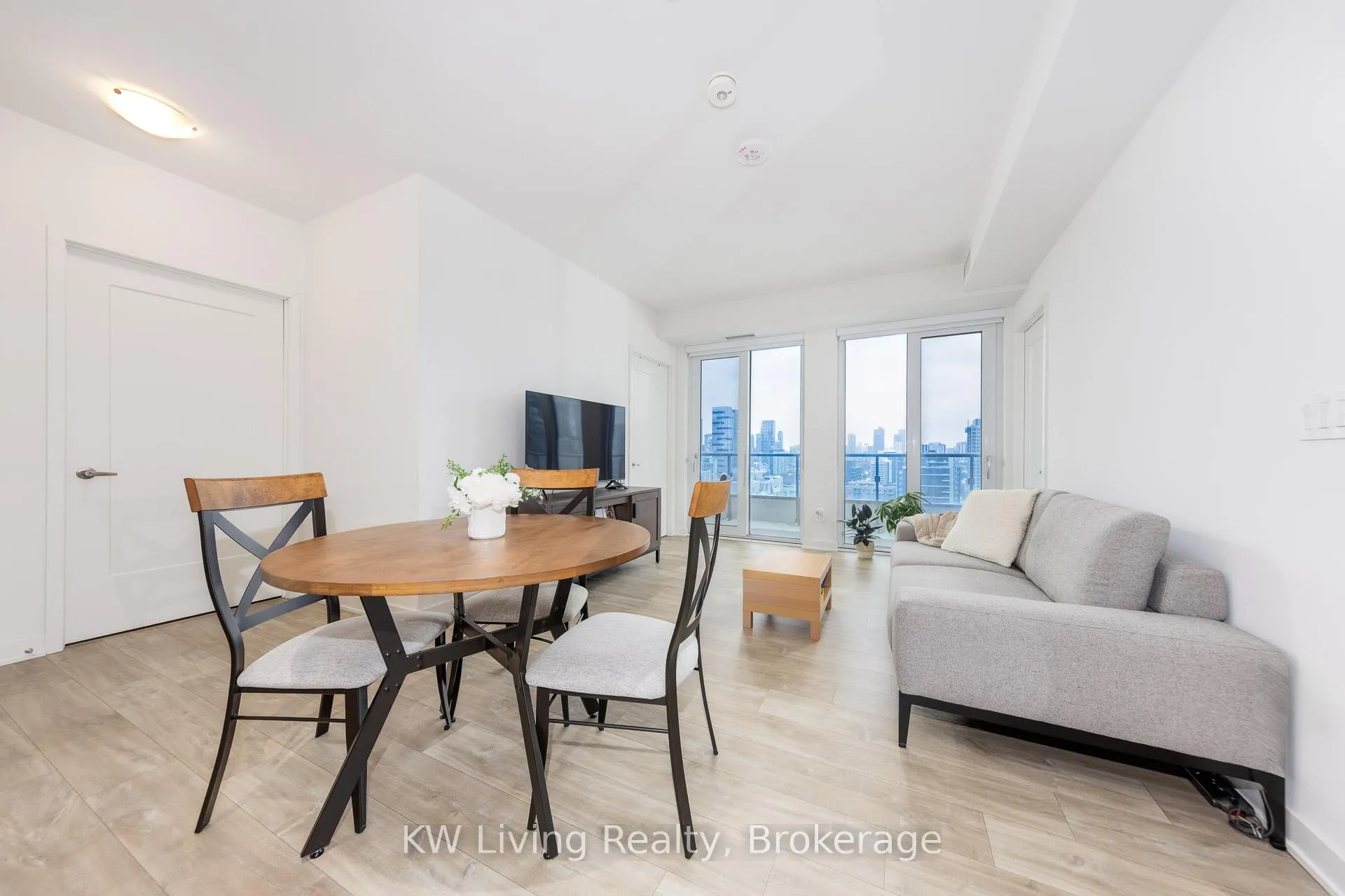 Photo 7 of Unit 2001, 70 Princess Street, Toronto, Waterfront Communities — HOMEH