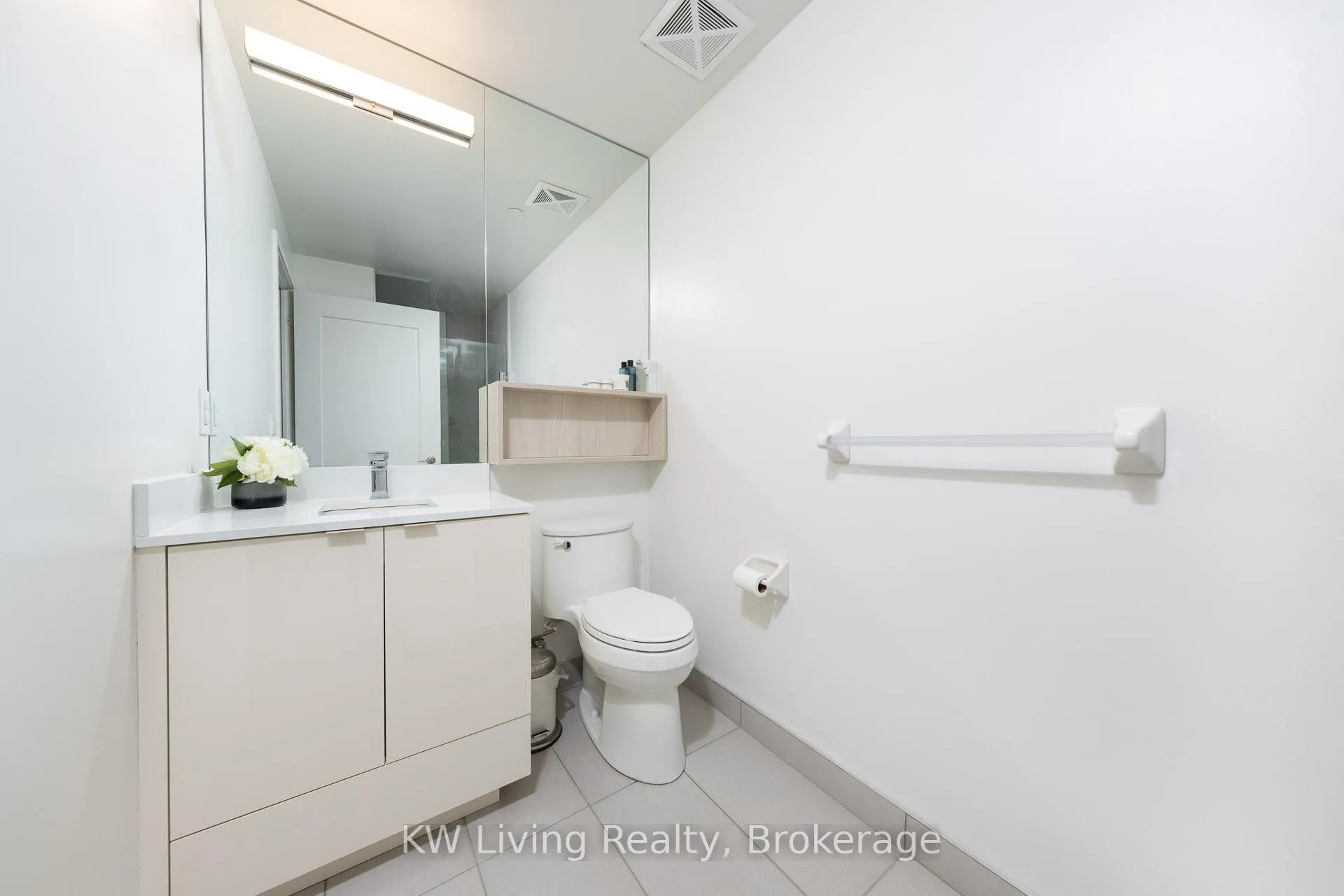 Photo 16 of Unit 2001, 70 Princess Street, Toronto, Waterfront Communities — HOMEH