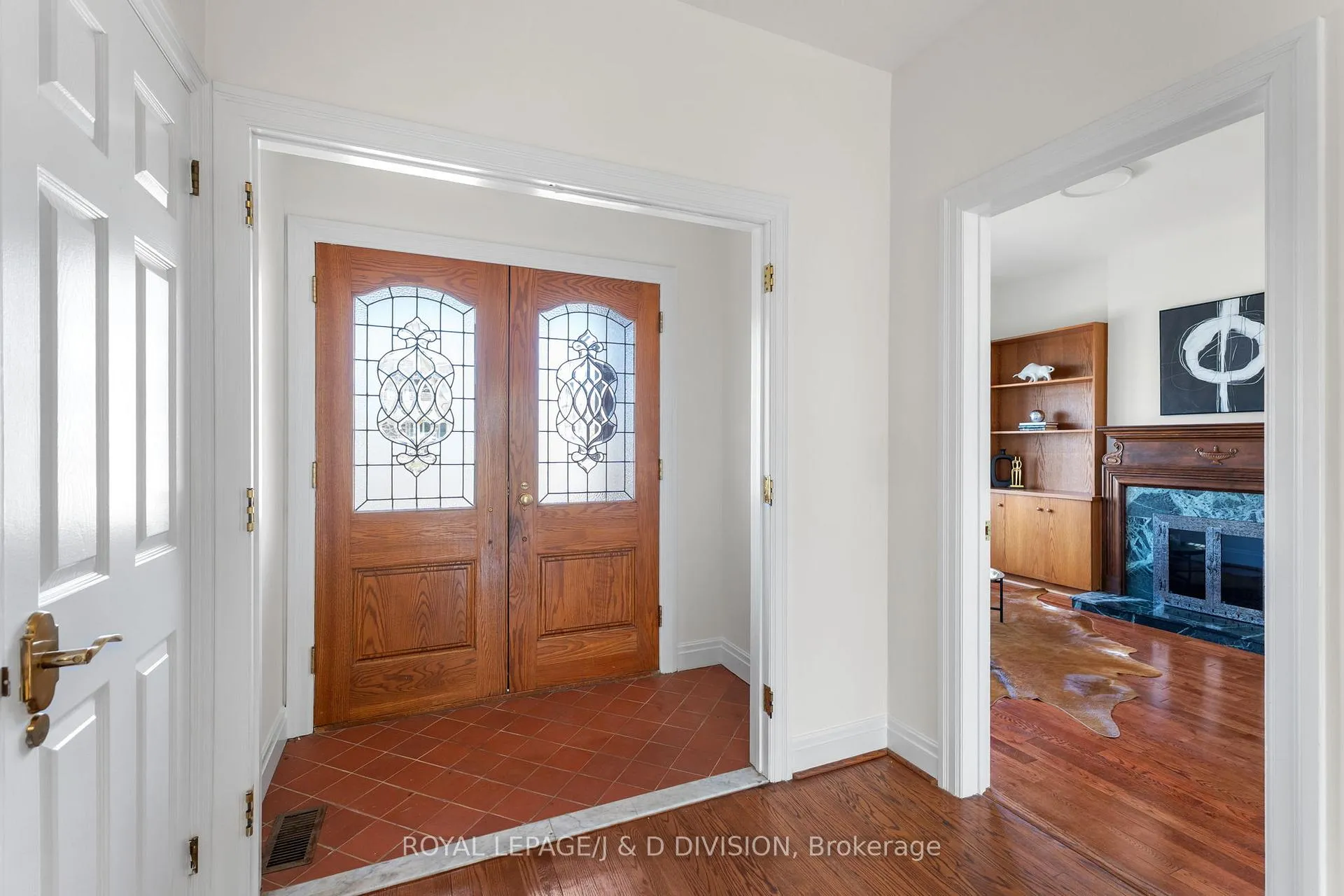 Photo 2 of 77 Chaplin Crescent, Toronto, Yonge-Eglinton — HOMEH