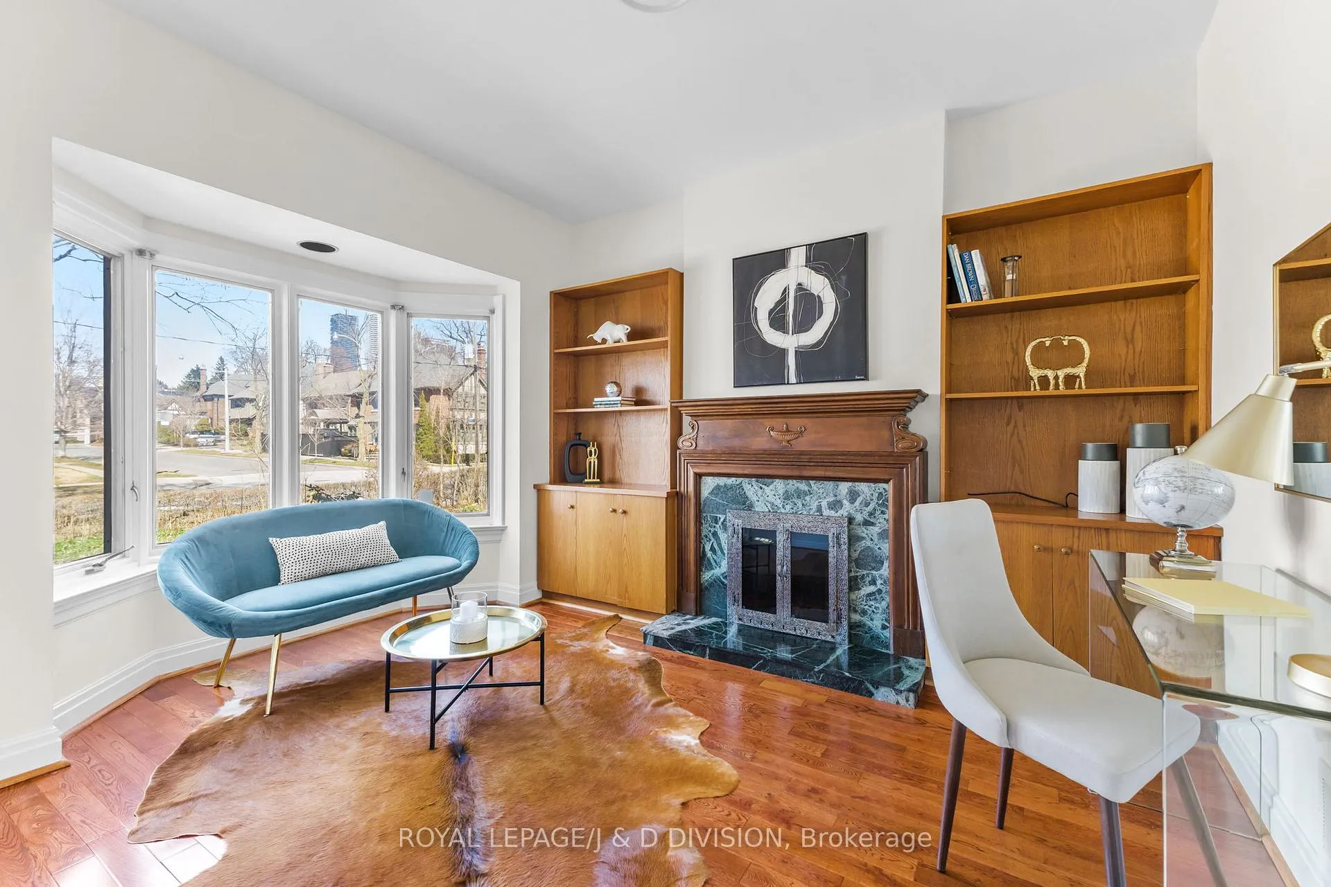 Photo 4 of 77 Chaplin Crescent, Toronto, Yonge-Eglinton — HOMEH