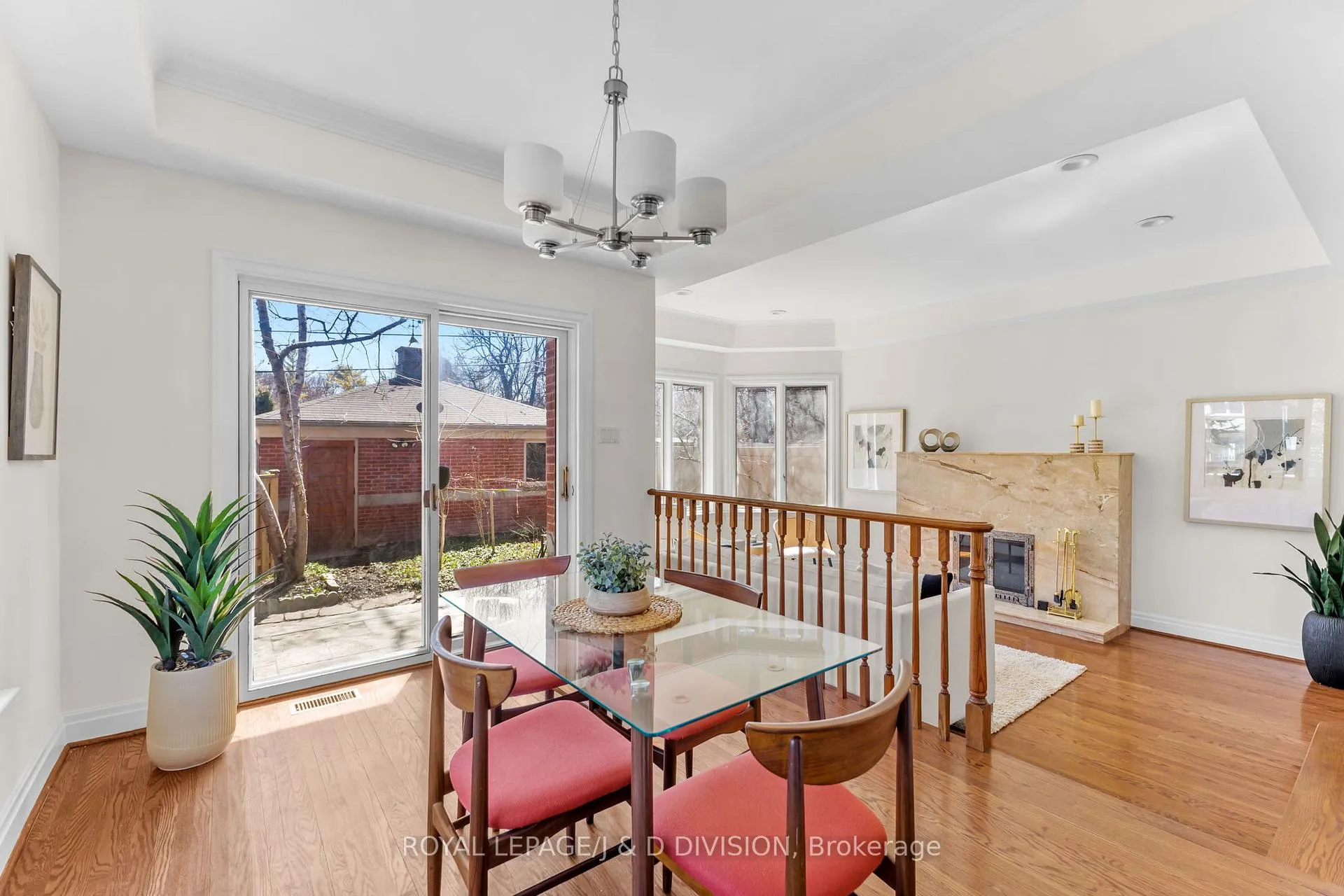 Photo 9 of 77 Chaplin Crescent, Toronto, Yonge-Eglinton — HOMEH